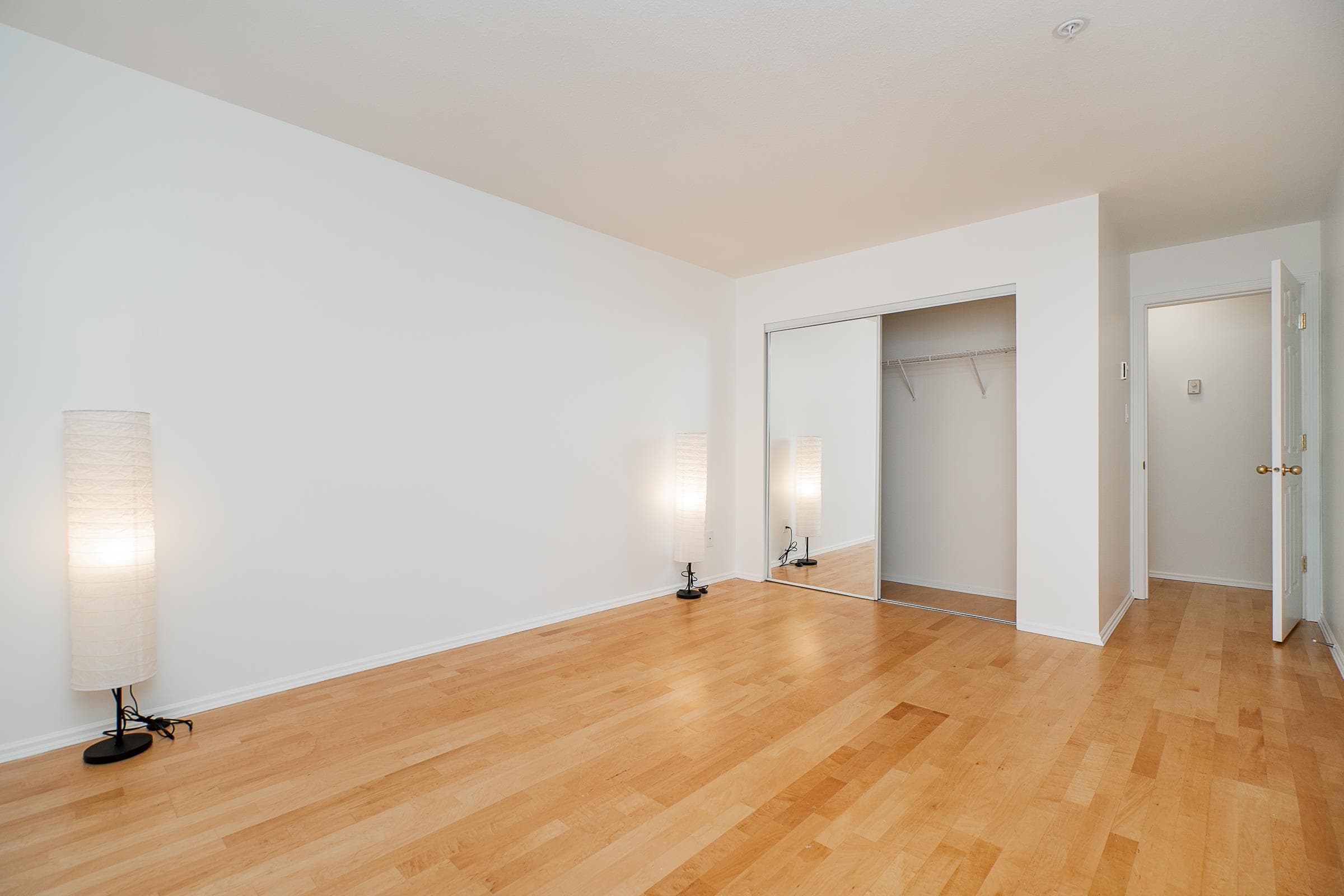 302 - 5577 Smith Avenue, Burnaby, V5H 2K7 — photo 4