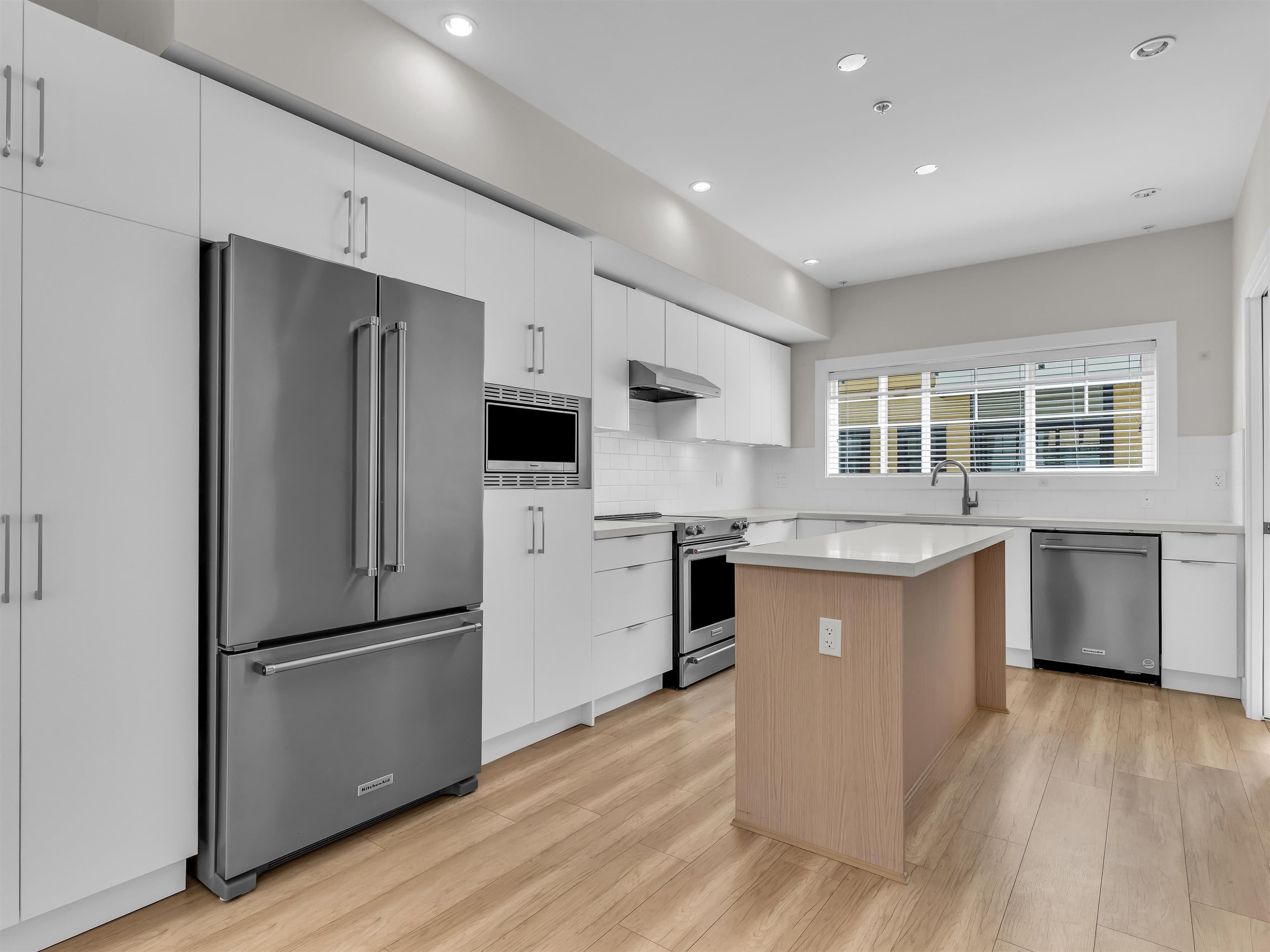 208 - 80 Elgin Street, Port Moody, V3H 0M6 — photo 3