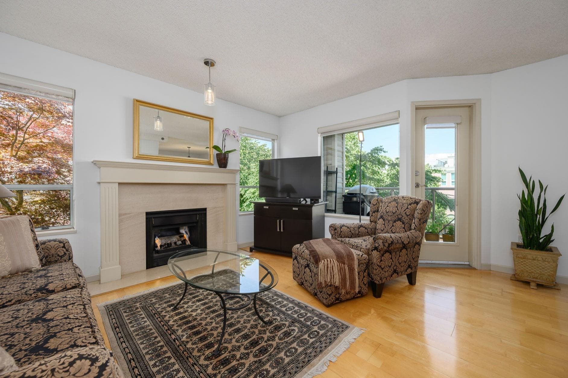 212 - 910 W 8th Avenue, Vancouver, V5Z 1E5 — photo 1