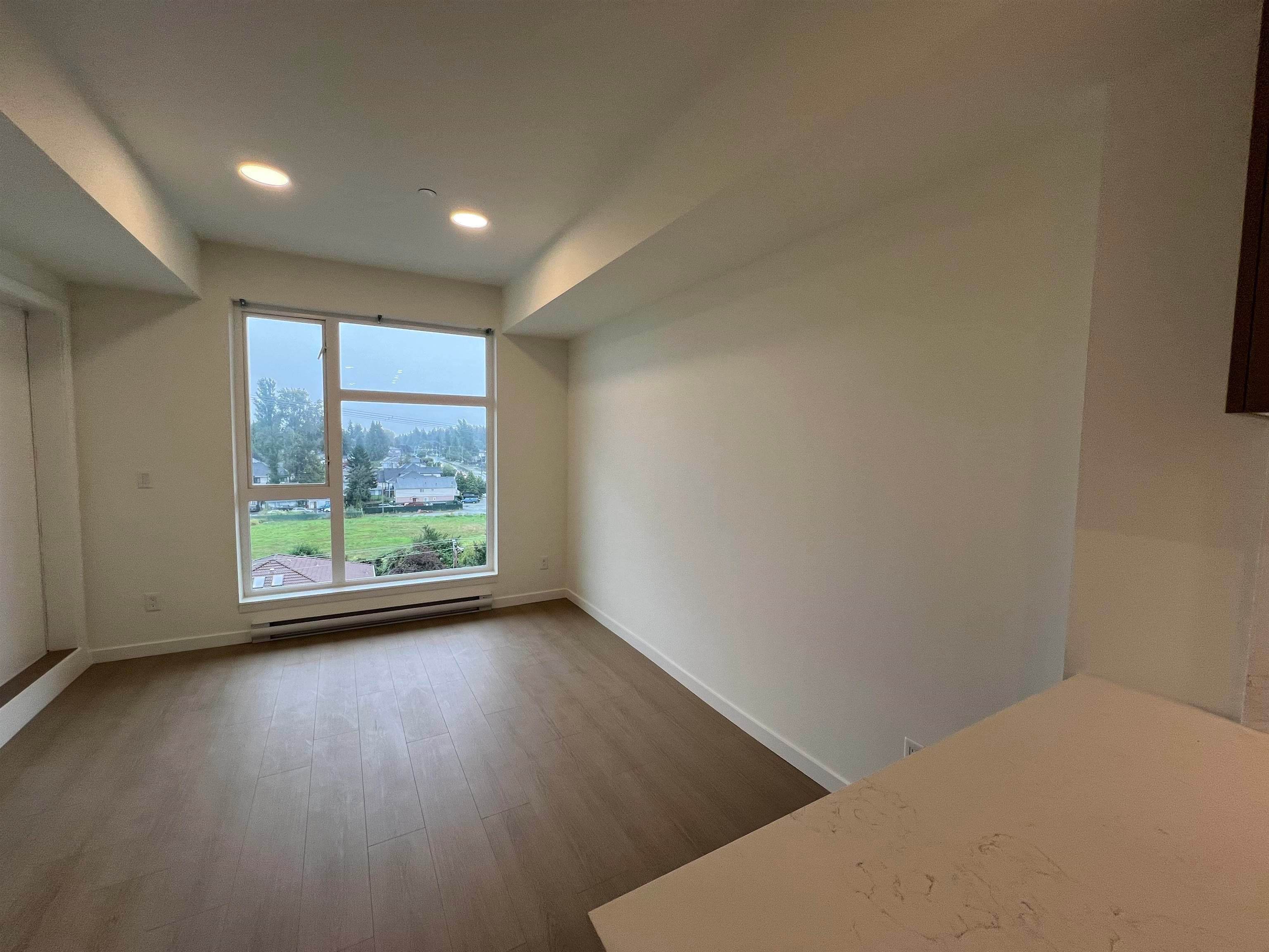E609 - 10828 139a Street, Surrey, V3R 0H3 — photo 5