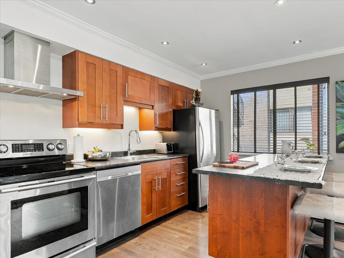6 - 137 E 5th Street, North Vancouver, V7L 1L3 — photo 5