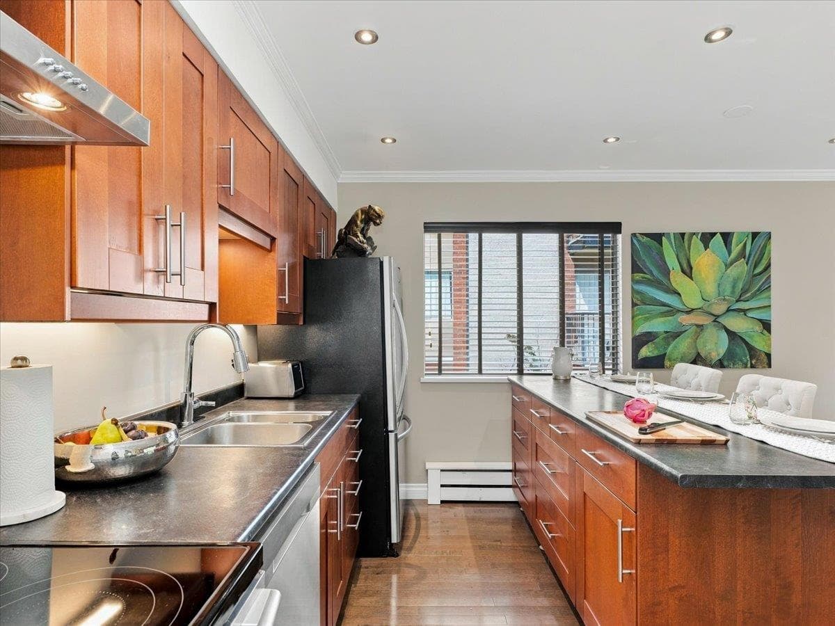 6 - 137 E 5th Street, North Vancouver, V7L 1L3 — photo 4