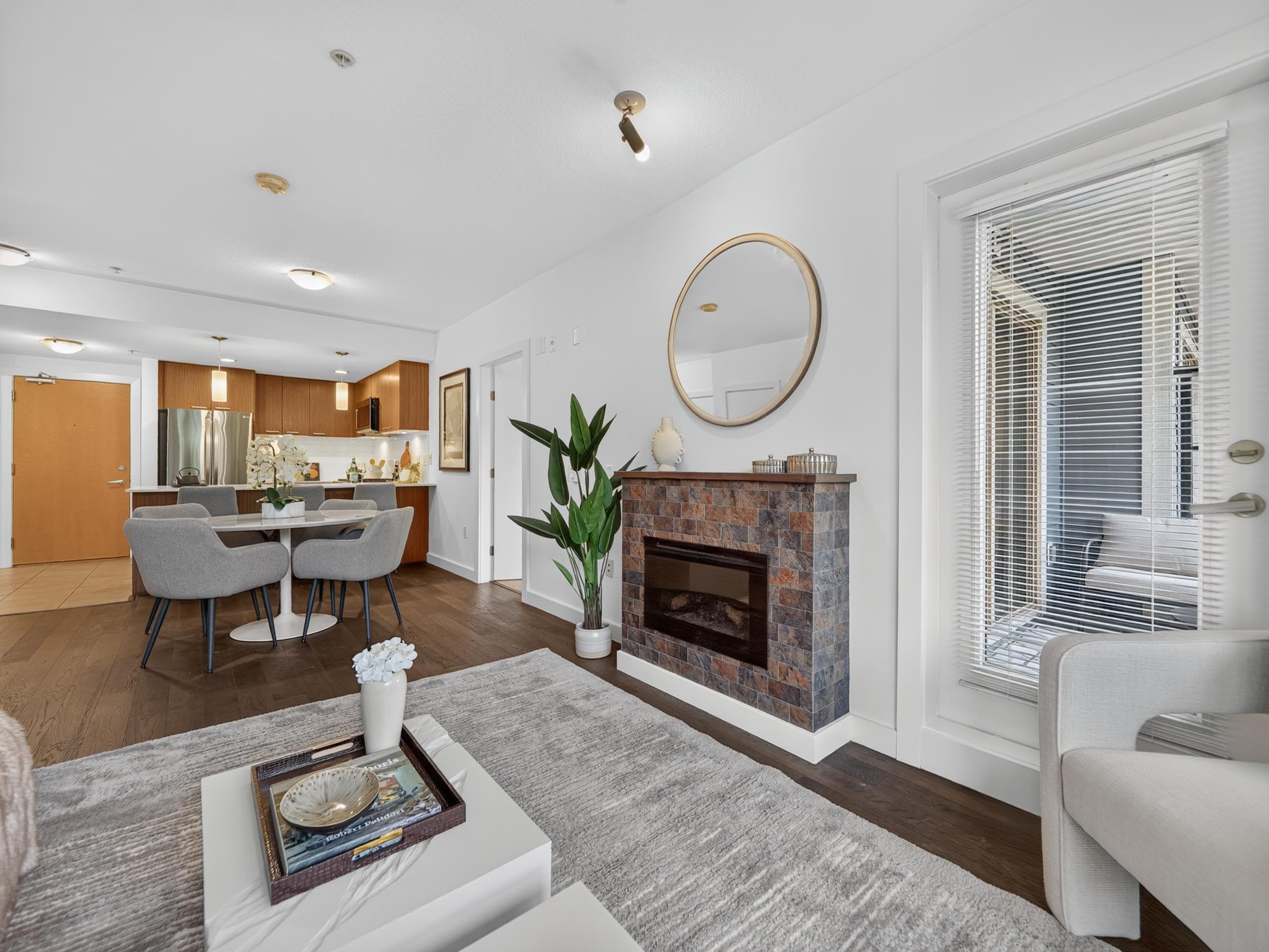 316 - 1330 Marine Drive, North Vancouver, V7L 2P7 — photo 4