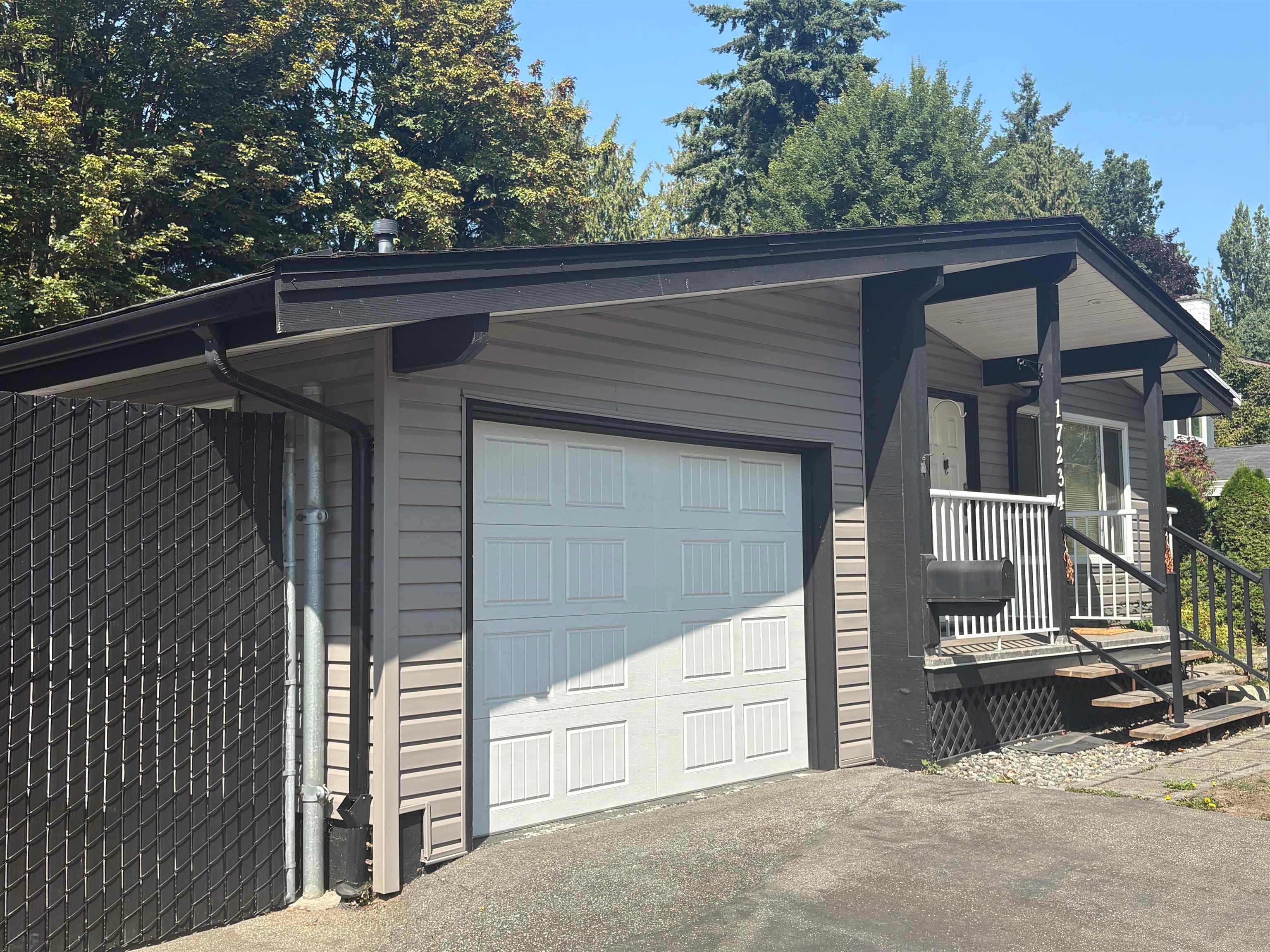 17234 Jersey Drive, Surrey, V3S 4X5 — photo 2