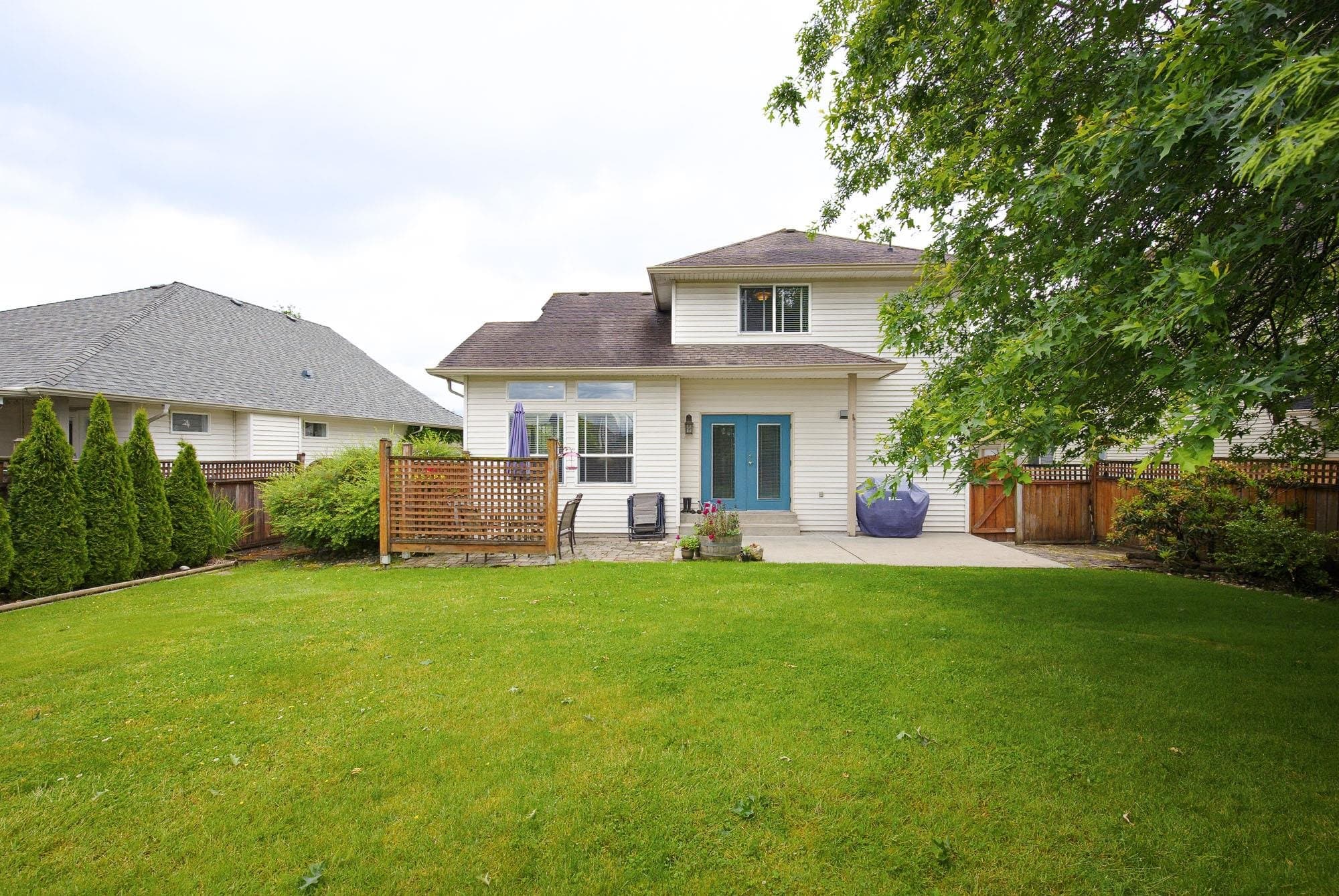 30585 Crestview Avenue, Abbotsford, V2T 6V2 — photo 3