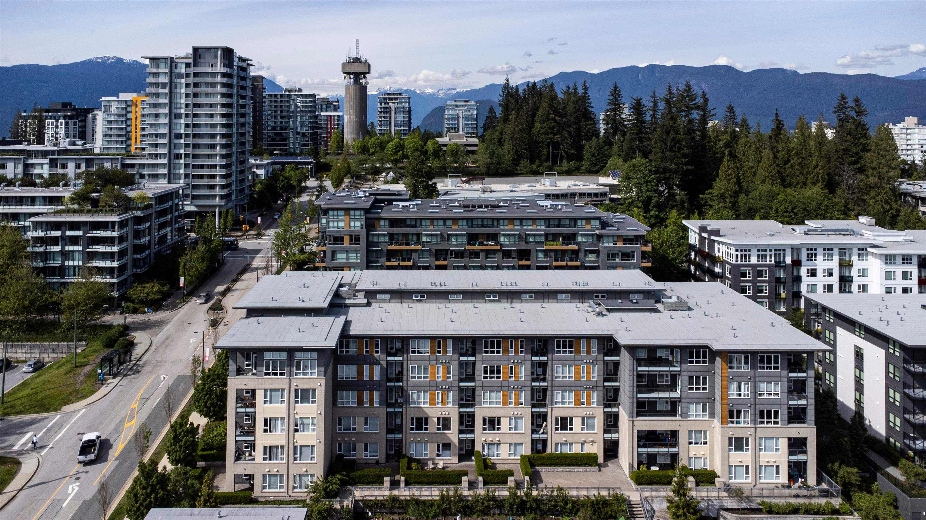 405 - 9877 University Crescent, Burnaby, V5A 0E5 — photo 1