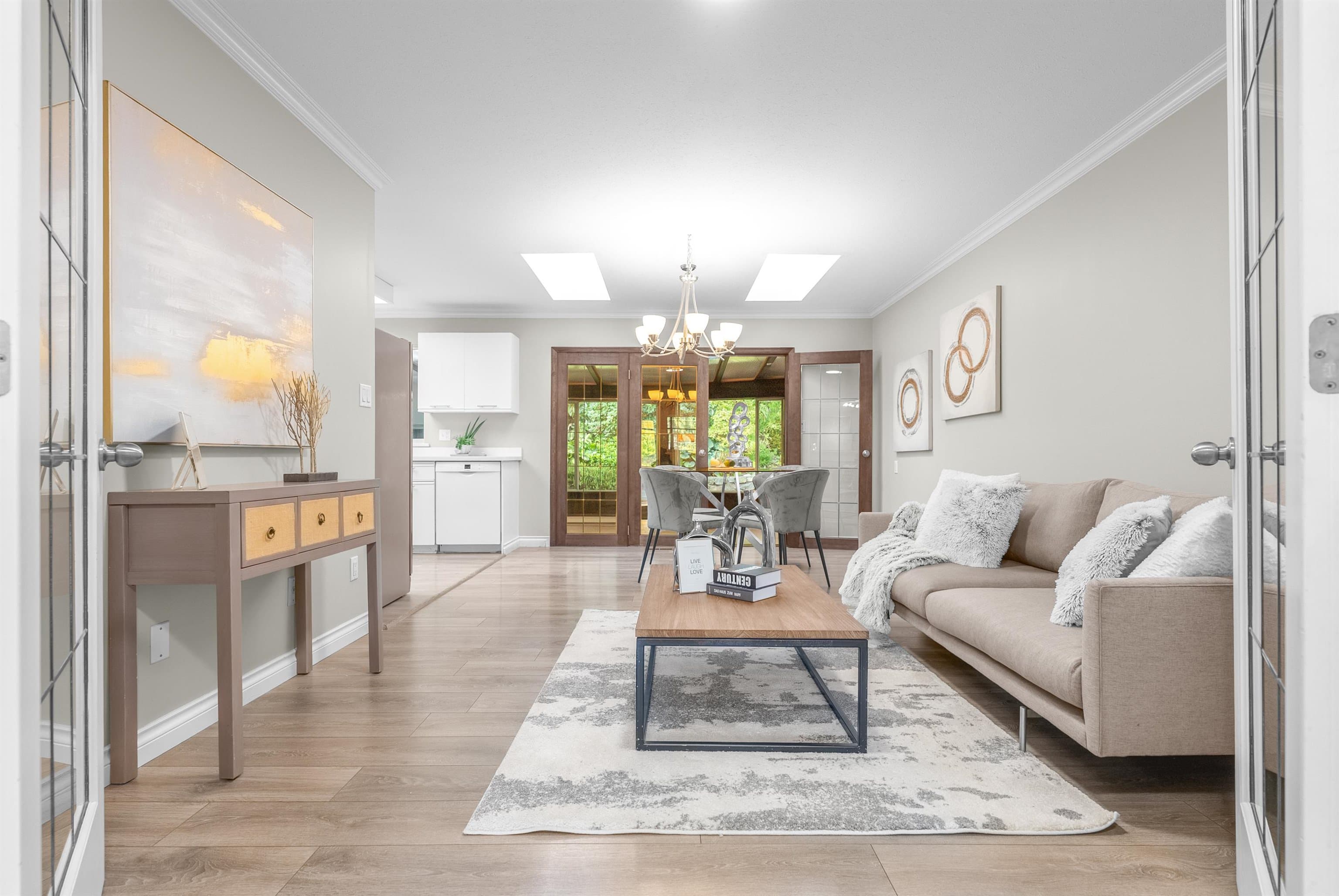 3595 Wellington Crescent, North Vancouver, V7R 3B3 — photo 5