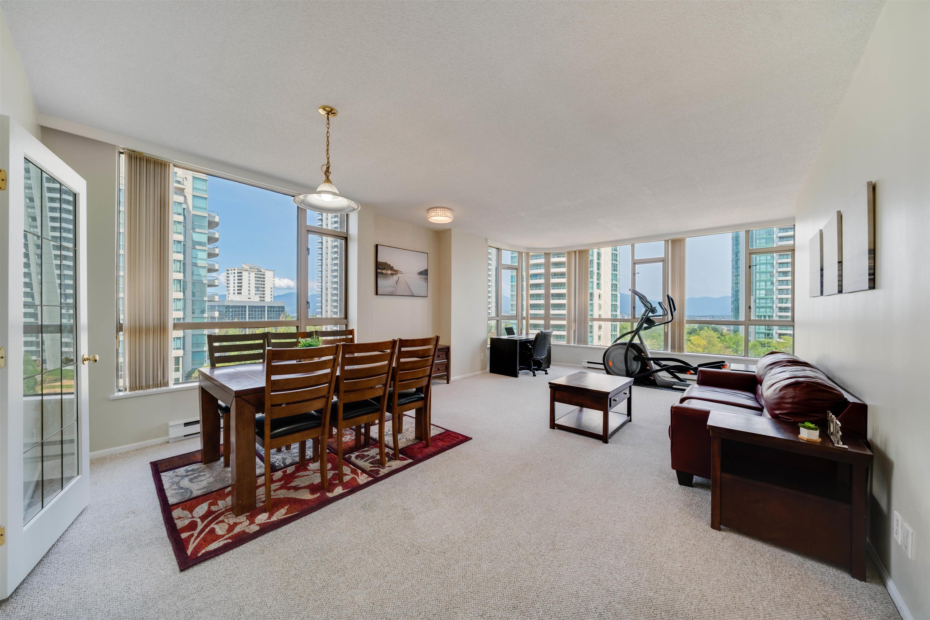 700 - 5967 Wilson Avenue, Burnaby, V5H 4N9 — photo 3