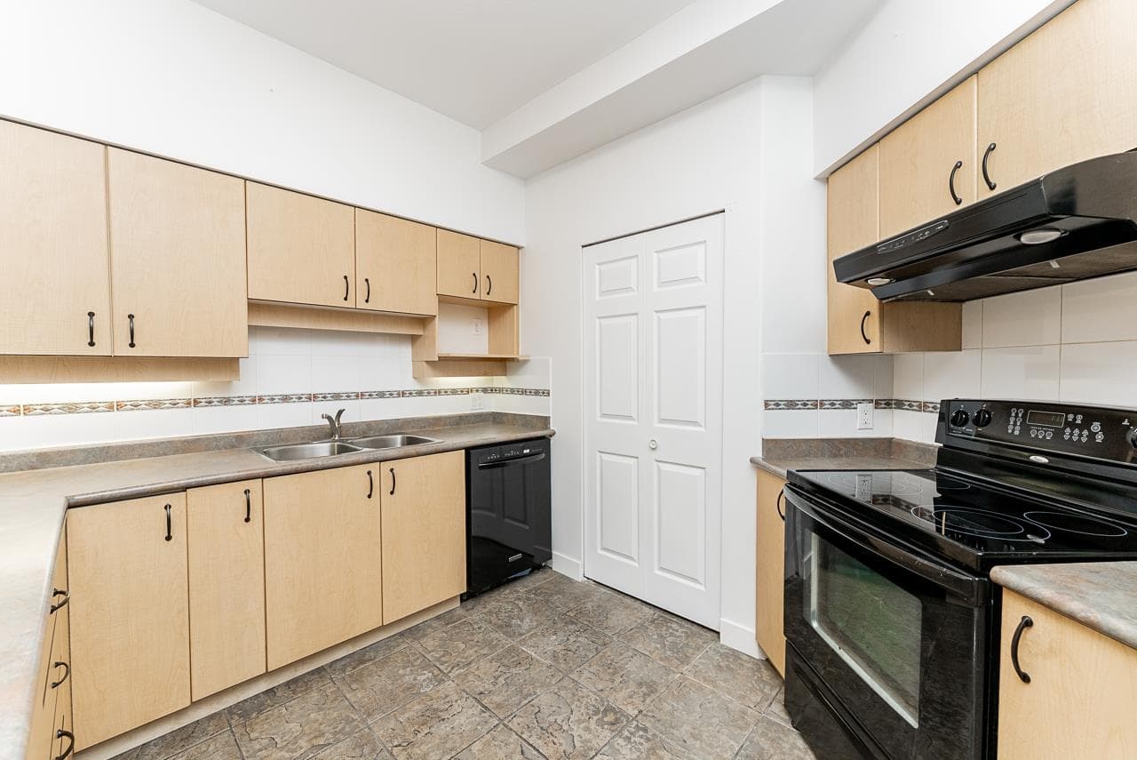 108 - 522 Smith Avenue, Coquitlam, V3J 7X7 — photo 2