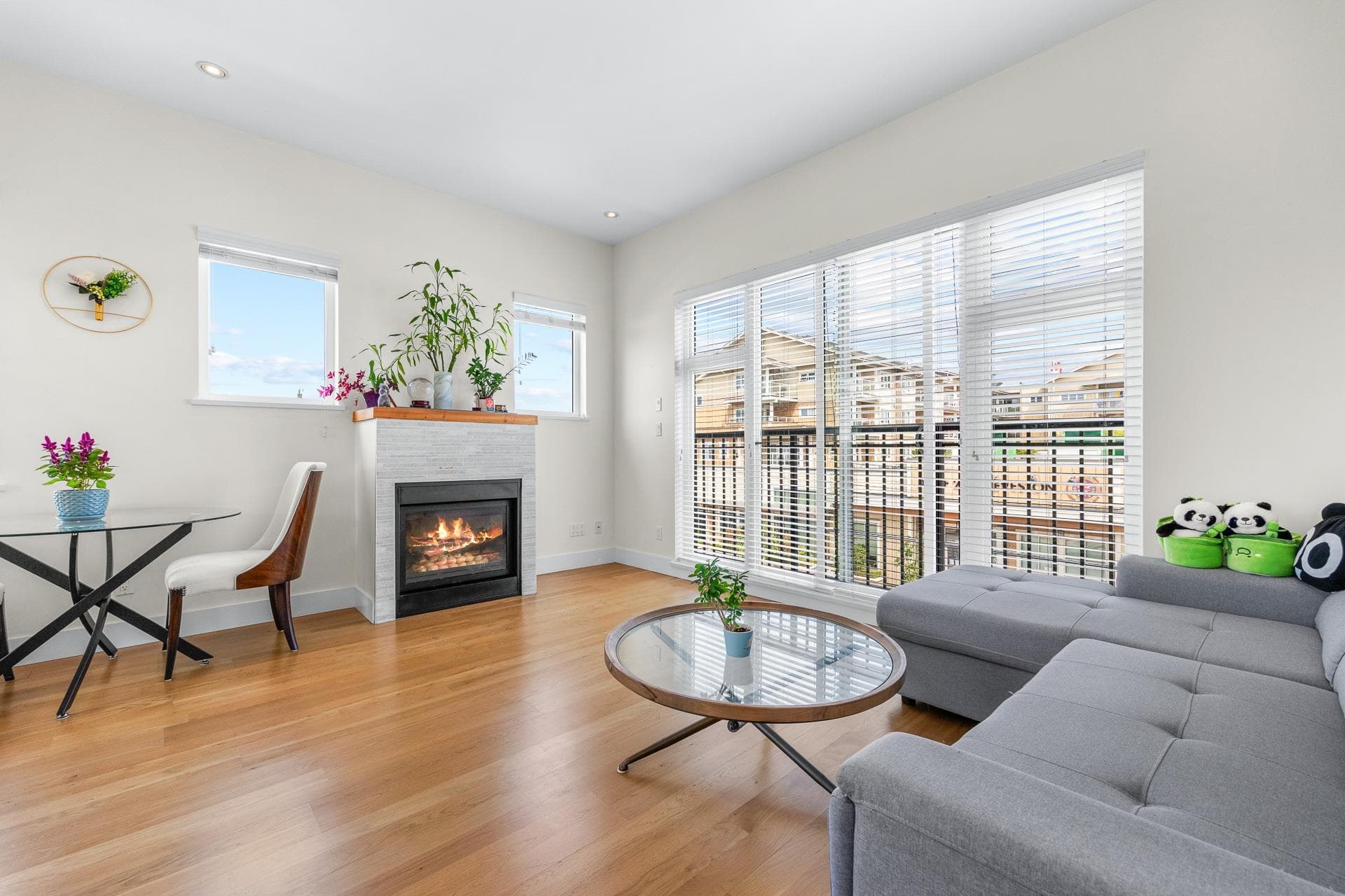 3993 Chatham Street, Richmond, V7E 2Z6 — photo 3