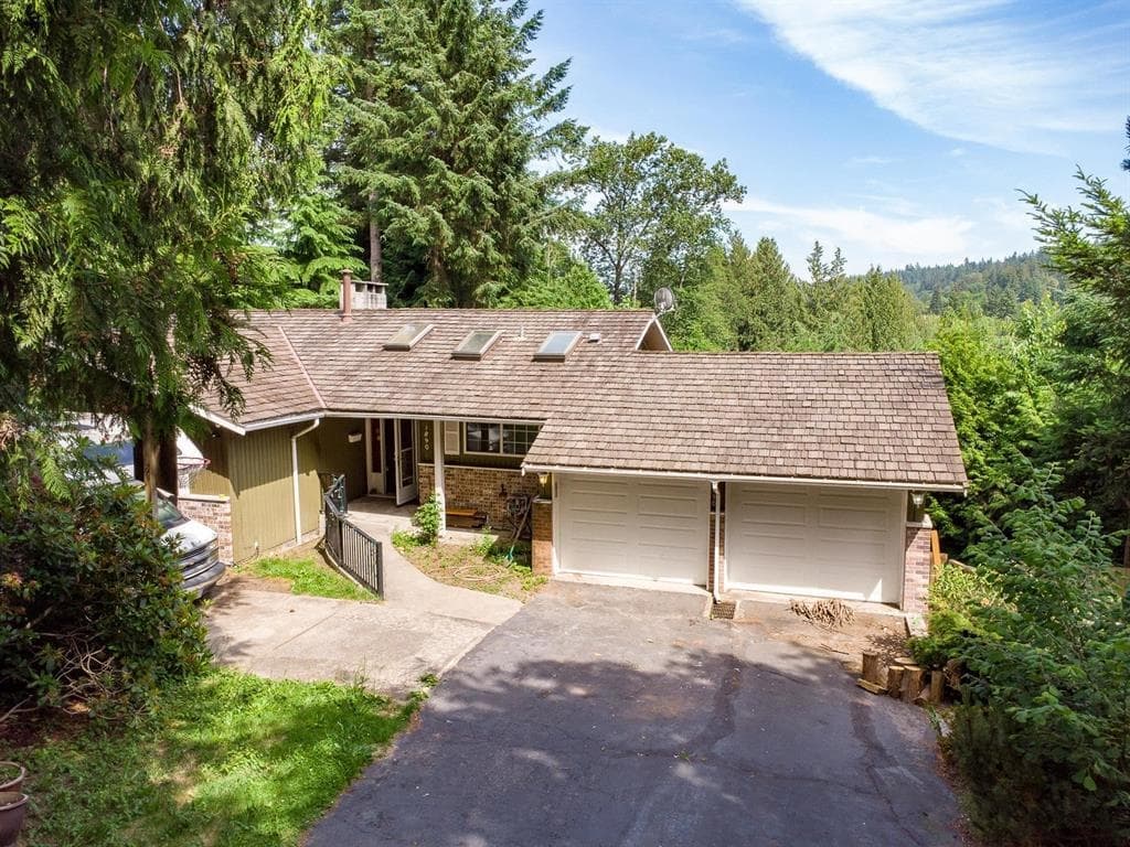 1890 Charles Street, Port Moody, V3H 2M3 — photo 5