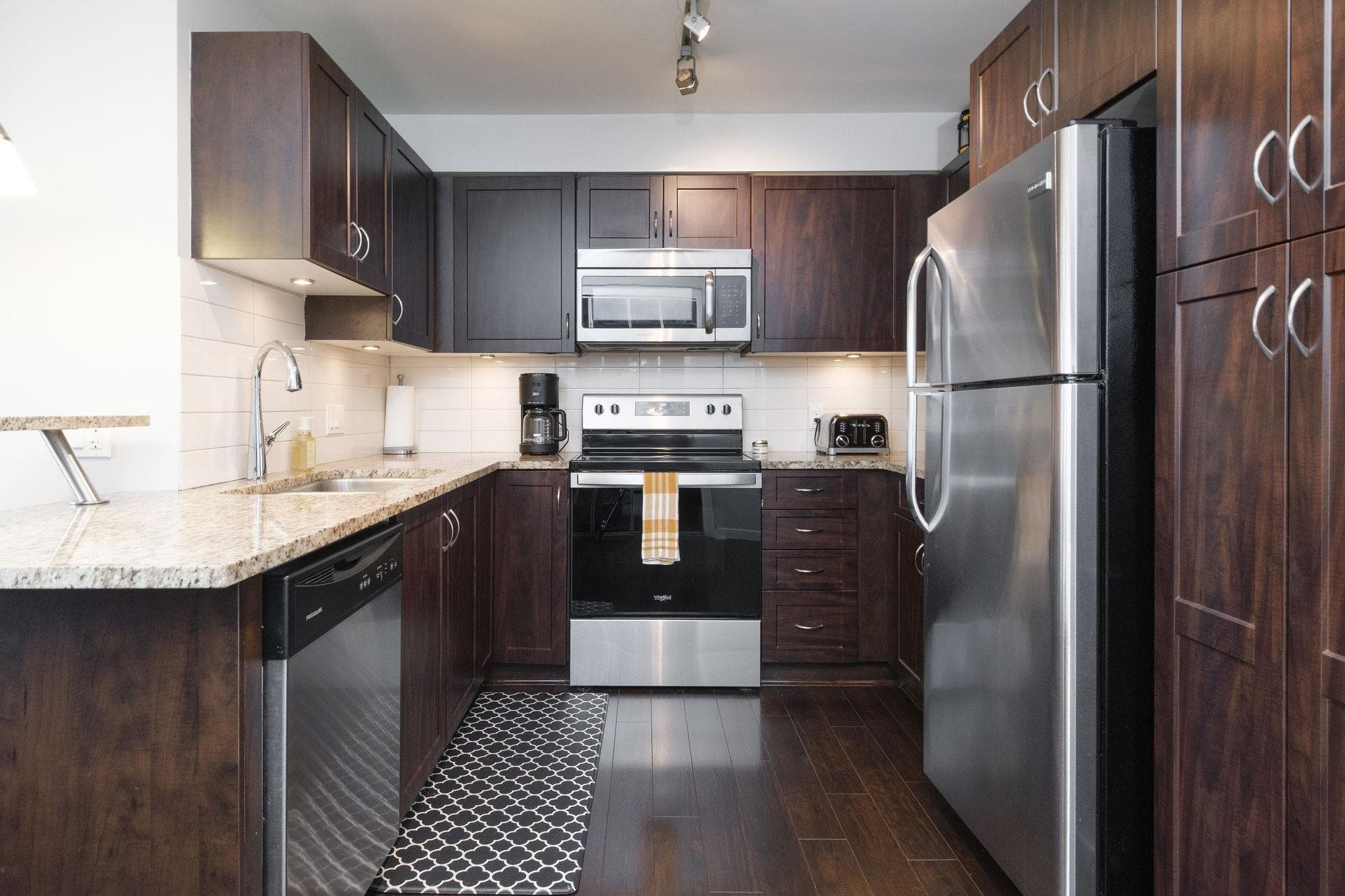 306 - 2191 Shaughnessy Street, Port Coquitlam, V3C 3C7 — photo 4