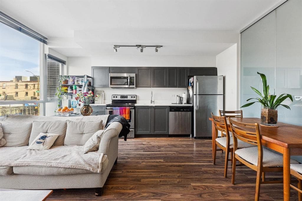 213 - 2511 Quebec Street, Vancouver, V5T 0B6 — photo 3
