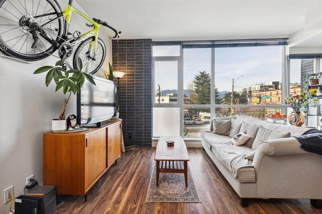 213 - 2511 Quebec Street, Vancouver, V5T 0B6 — photo 4
