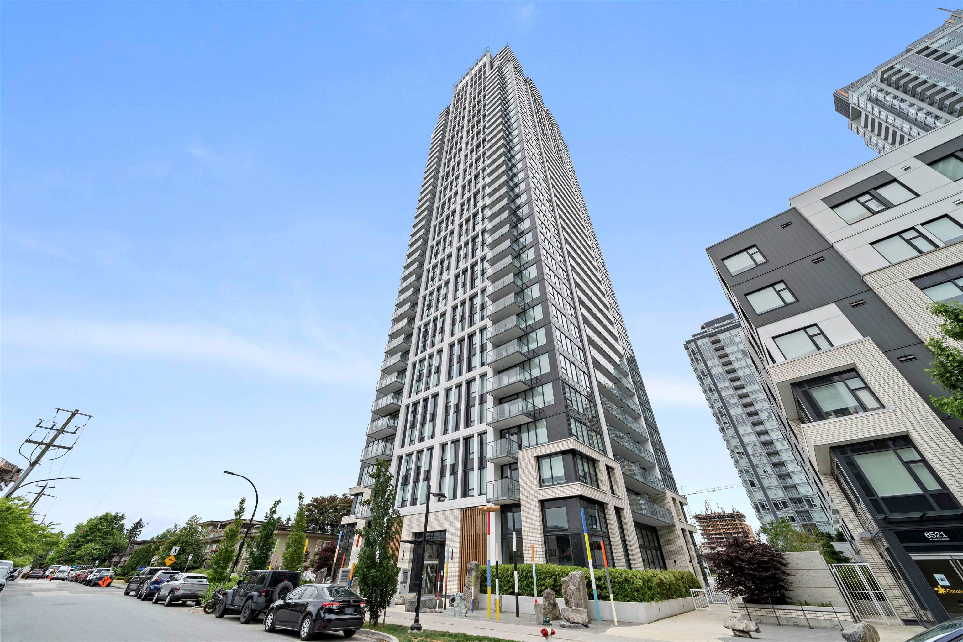 903 - 6537 Telford Avenue, Burnaby, V5H 0K9 — photo 1