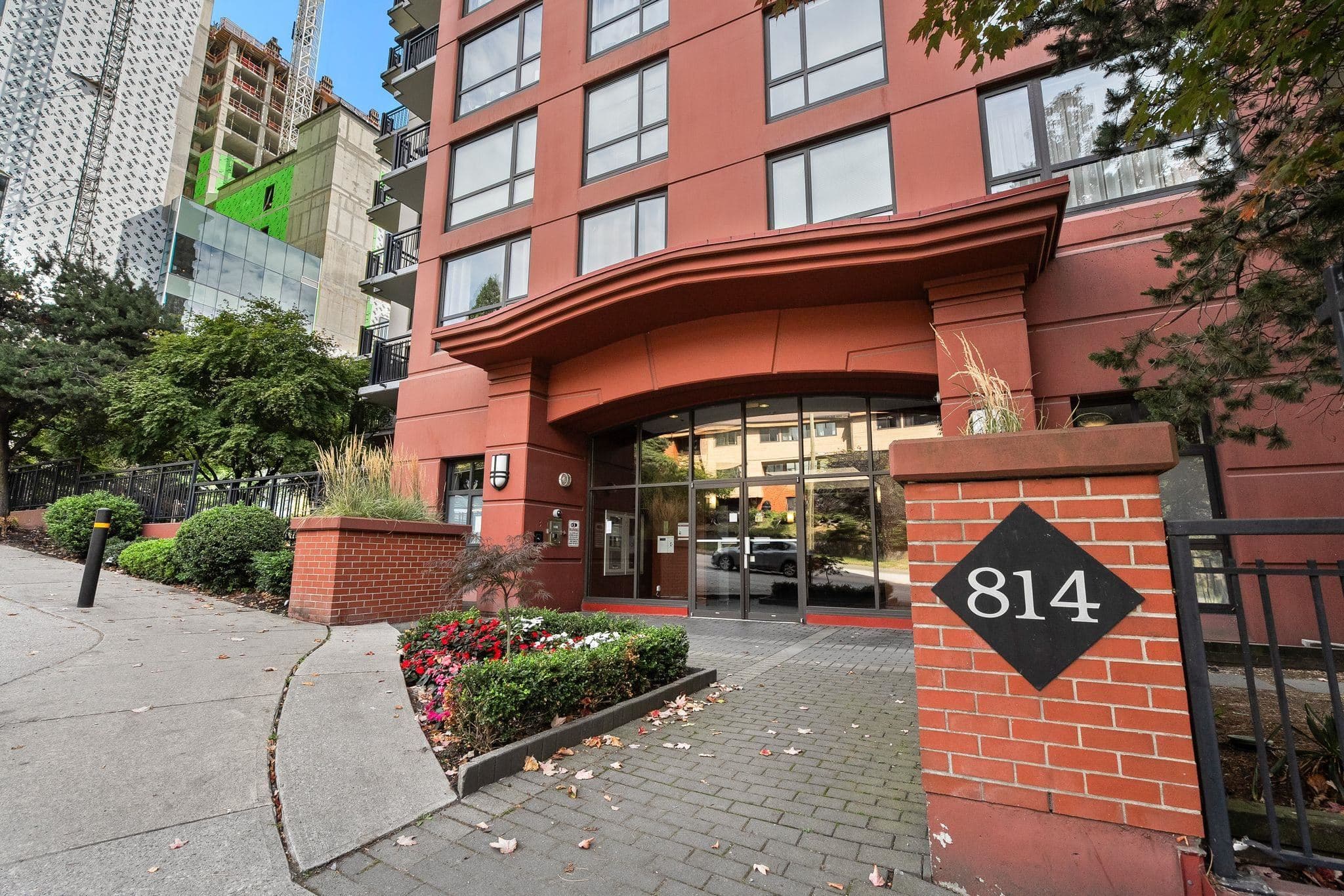 1203 - 814 Royal Avenue, New Westminster, V3M 1J9 — photo 1