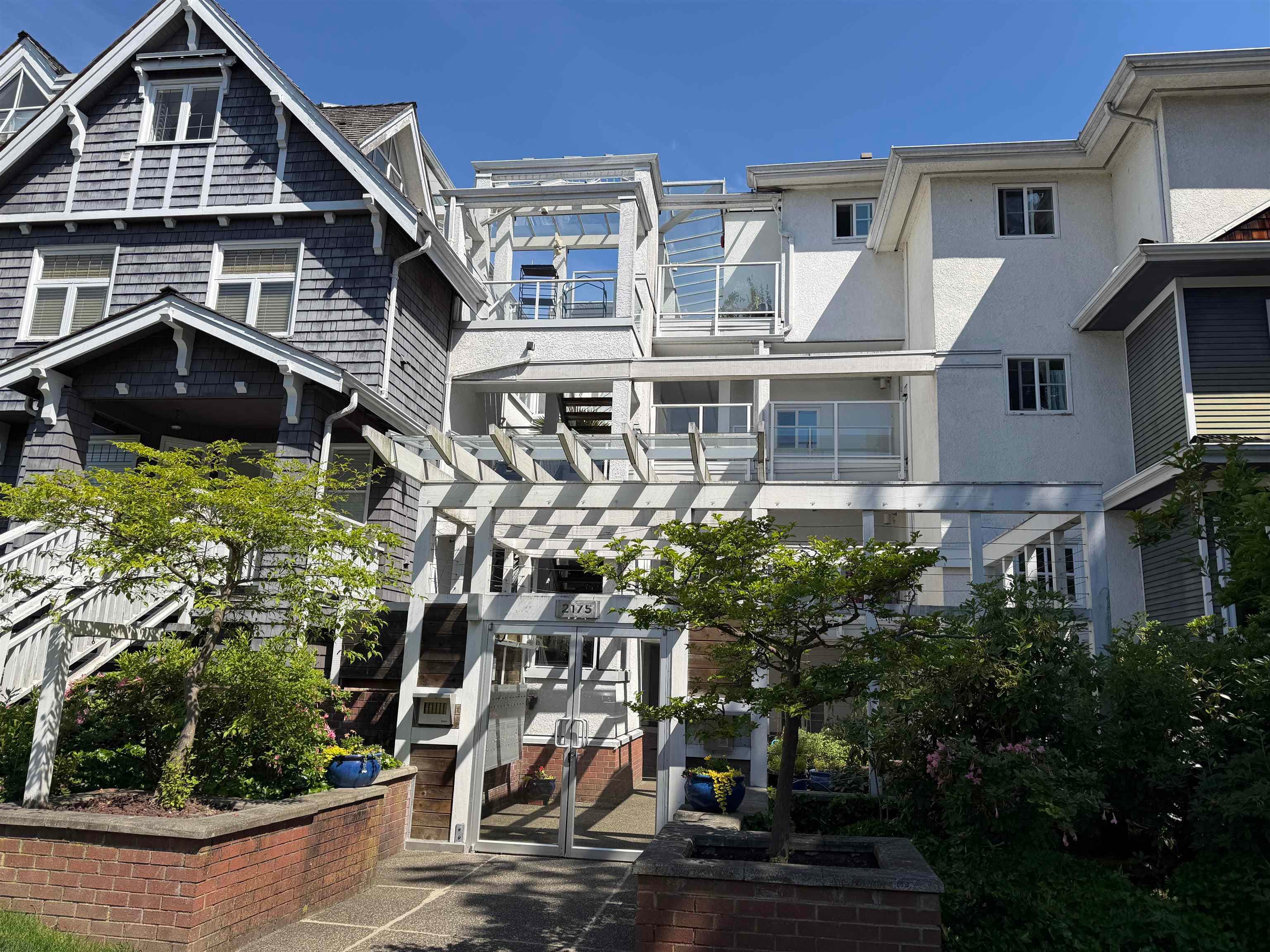 2175 W 3rd Avenue, Vancouver, V6K 1L2 — photo 3