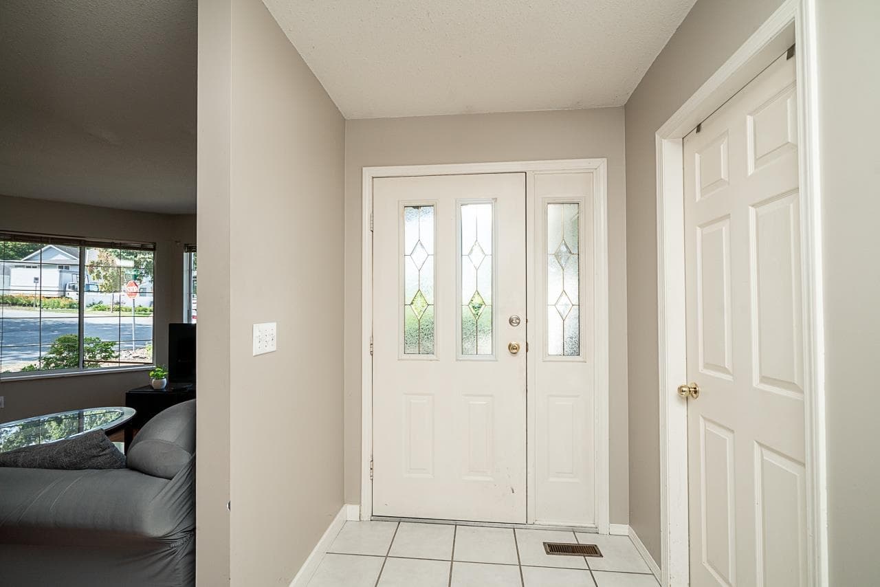 6310 171 Street, Surrey, V3S 7K4 — photo 3