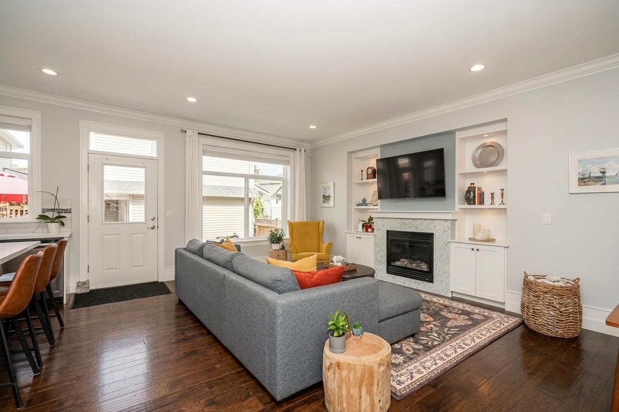 19299 69a Avenue, Surrey, V4N 6K5 — photo 3