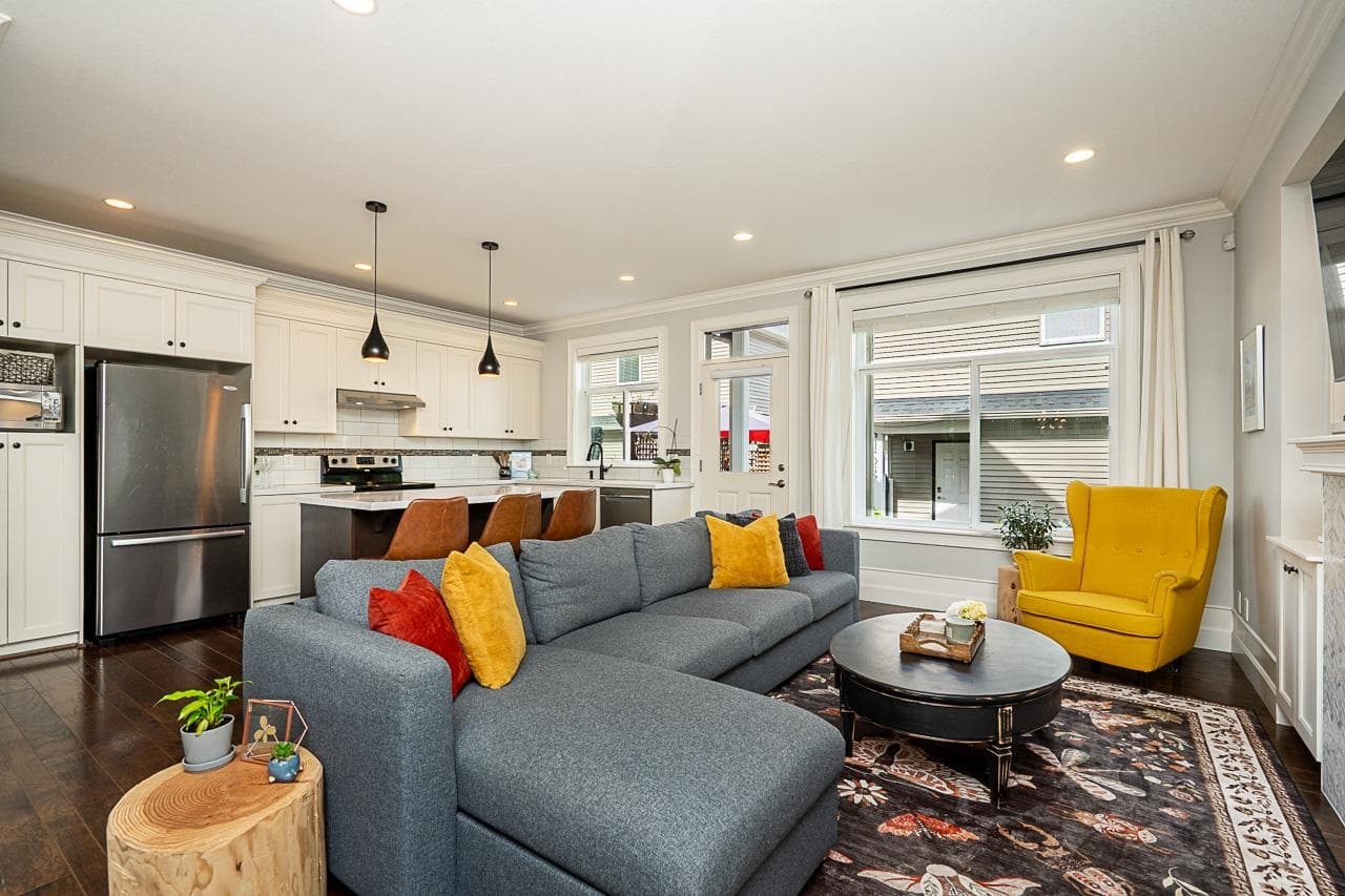 19299 69a Avenue, Surrey, V4N 6K5 — photo 4