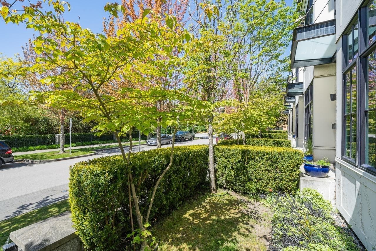 Studio - 6288 Eagles Drive, Vancouver, V6T 0A3 — photo 2