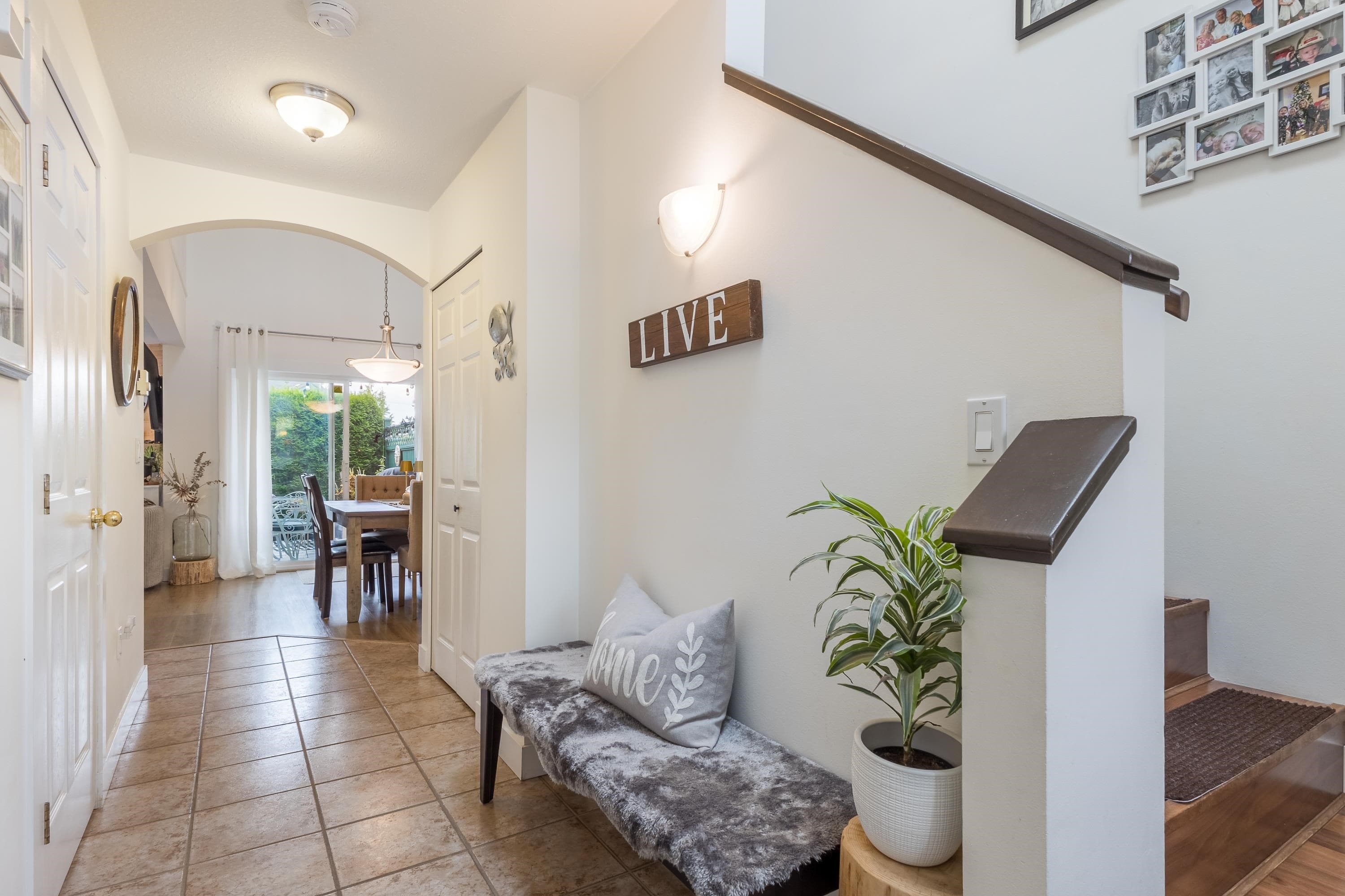 102 - 5711 Ebbtide Street, Sechelt, V7Z 0J5 — photo 4