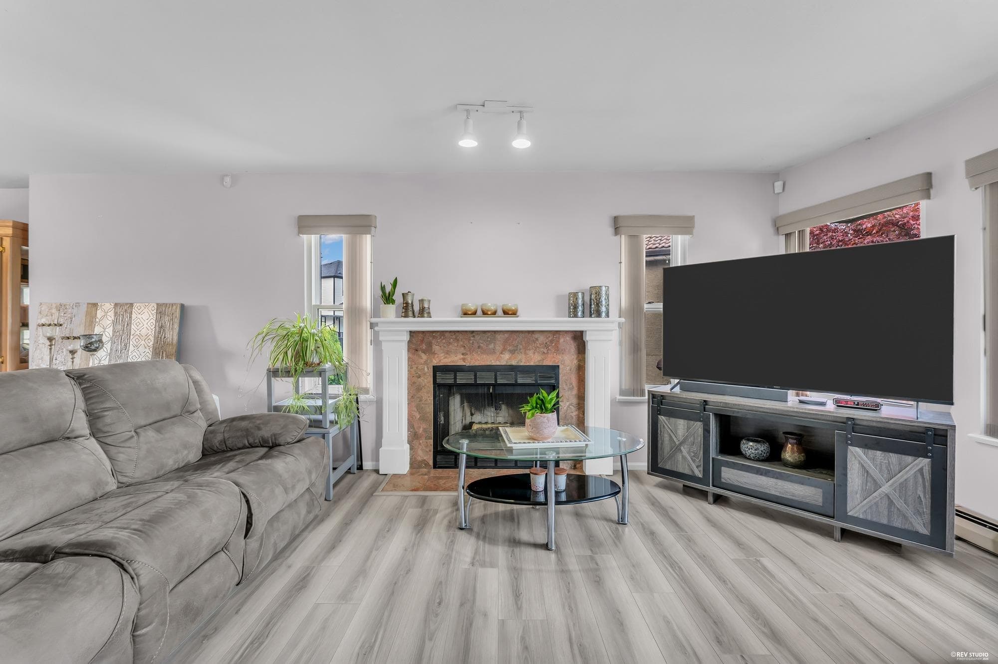8020 Dominion Place, Surrey, V3W 6B2 — photo 4