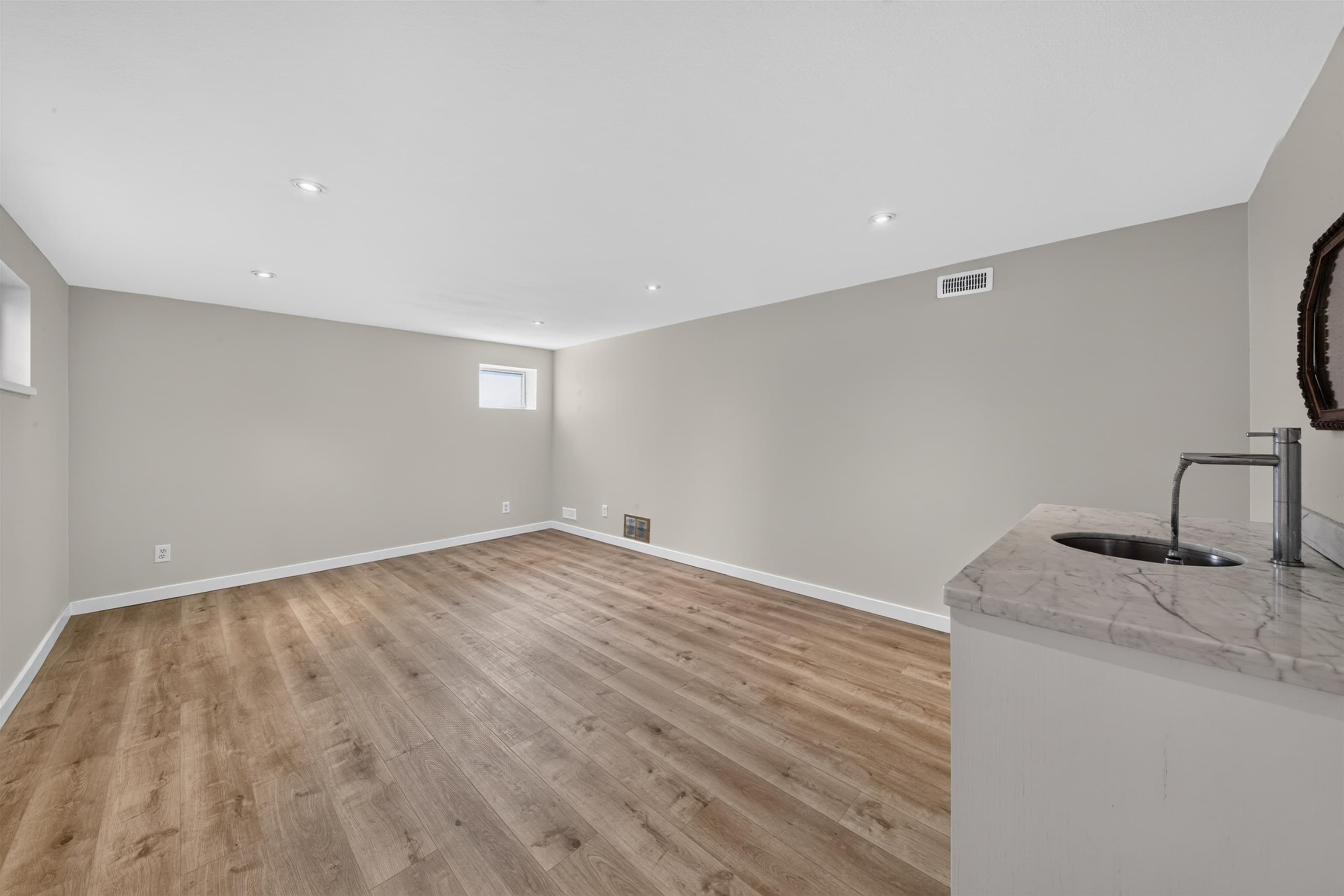 4116 Gilpin Crescent, Burnaby, V5G 2K2 — photo 4
