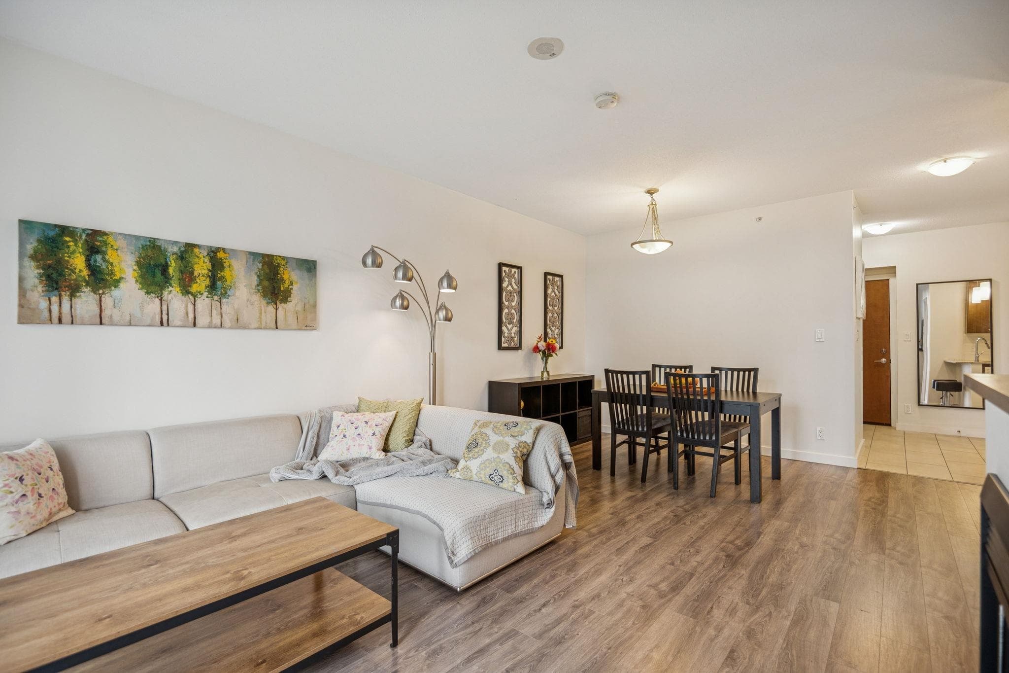 1407 - 280 Ross Drive, New Westminster, V3L 0C2 — photo 1