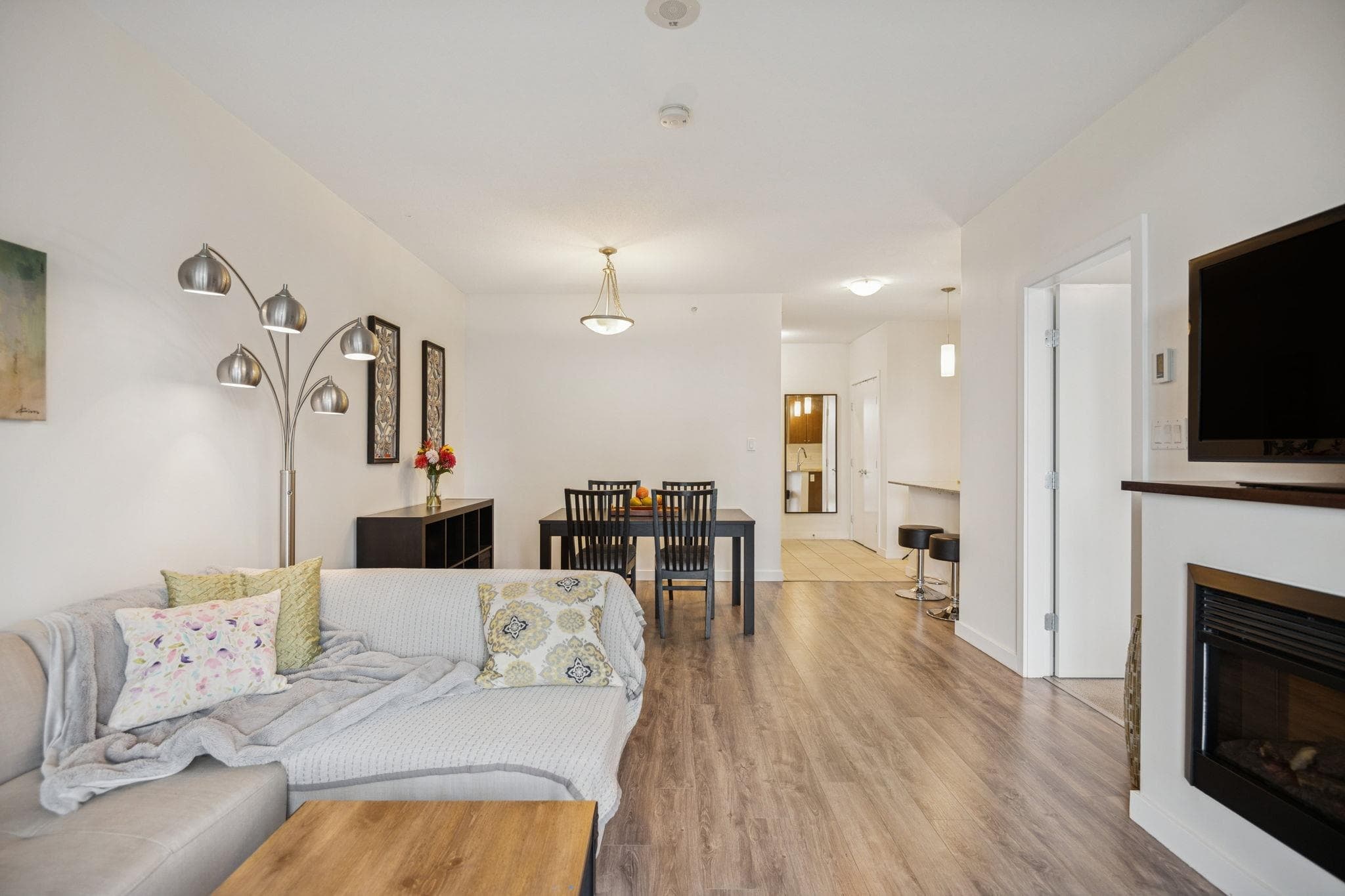 1407 - 280 Ross Drive, New Westminster, V3L 0C2 — photo 4