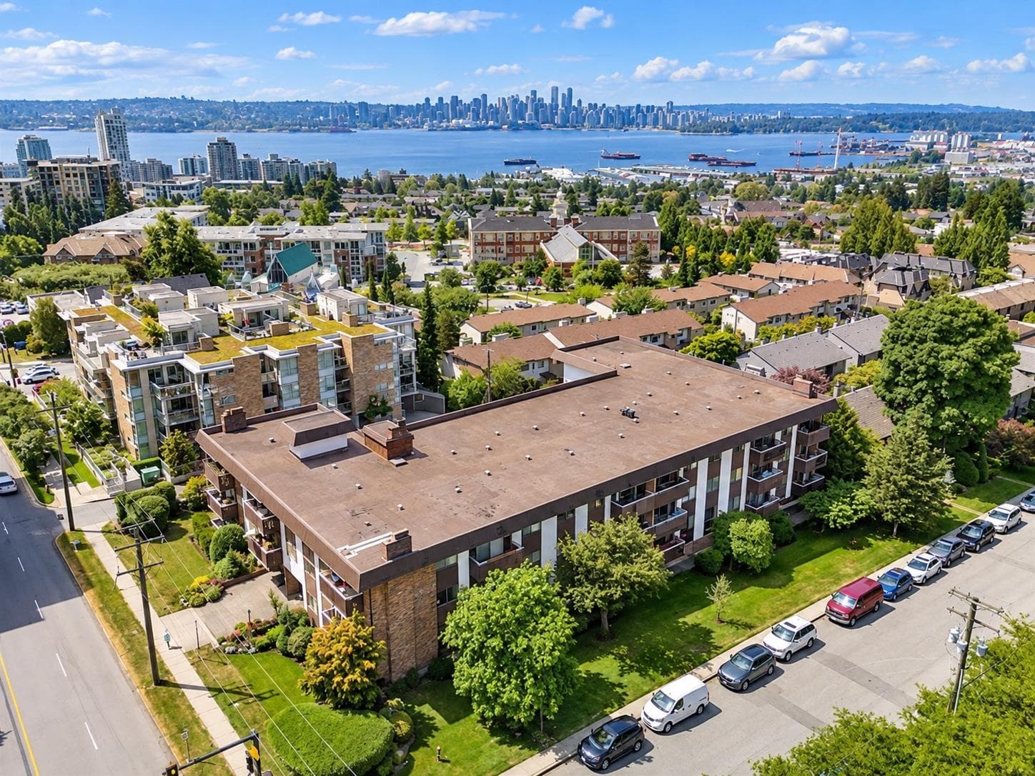 202 - 1345 Chesterfield Avenue, North Vancouver, V7M 2N1 — photo 2