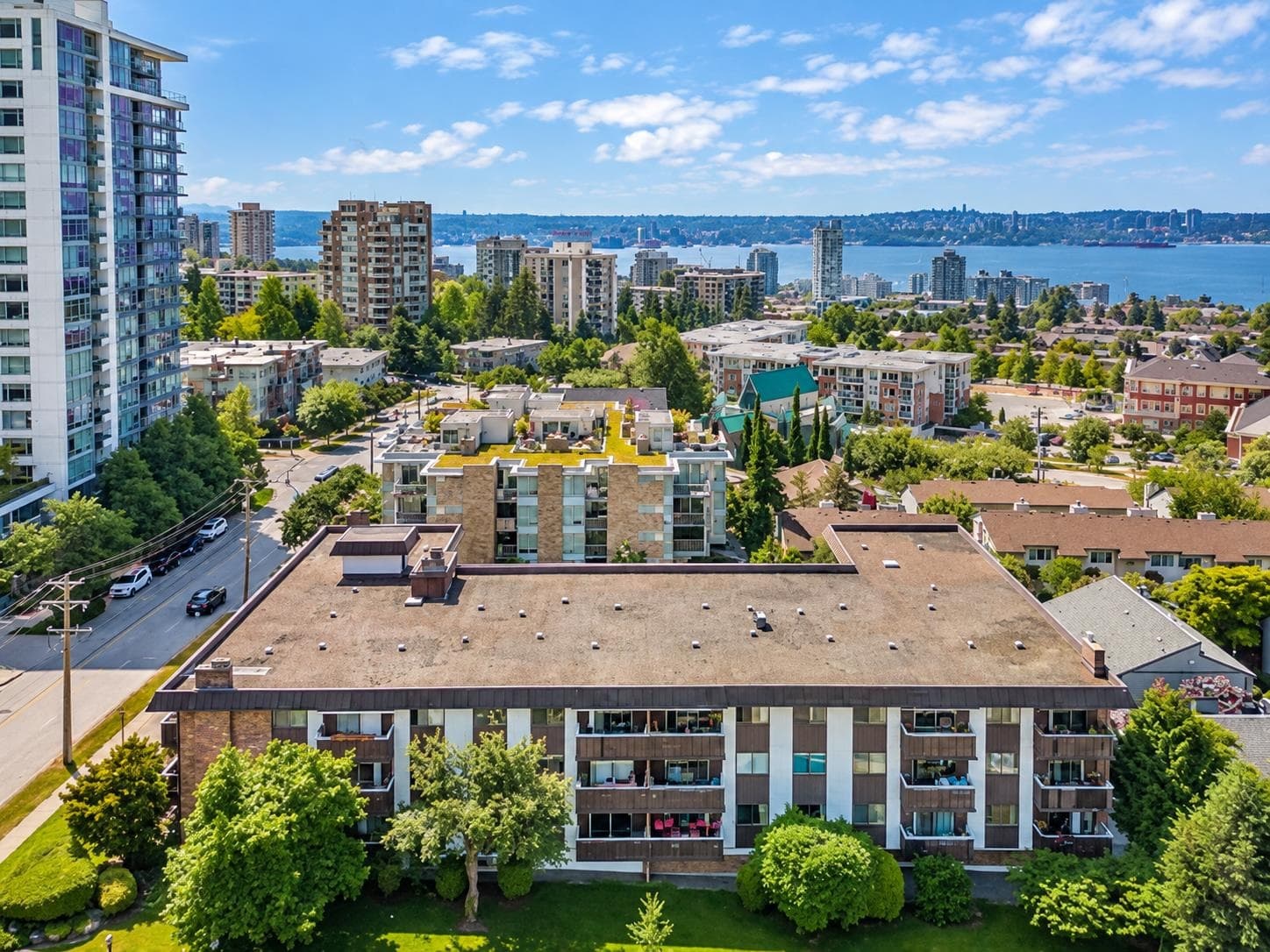 202 - 1345 Chesterfield Avenue, North Vancouver, V7M 2N1 — photo 3