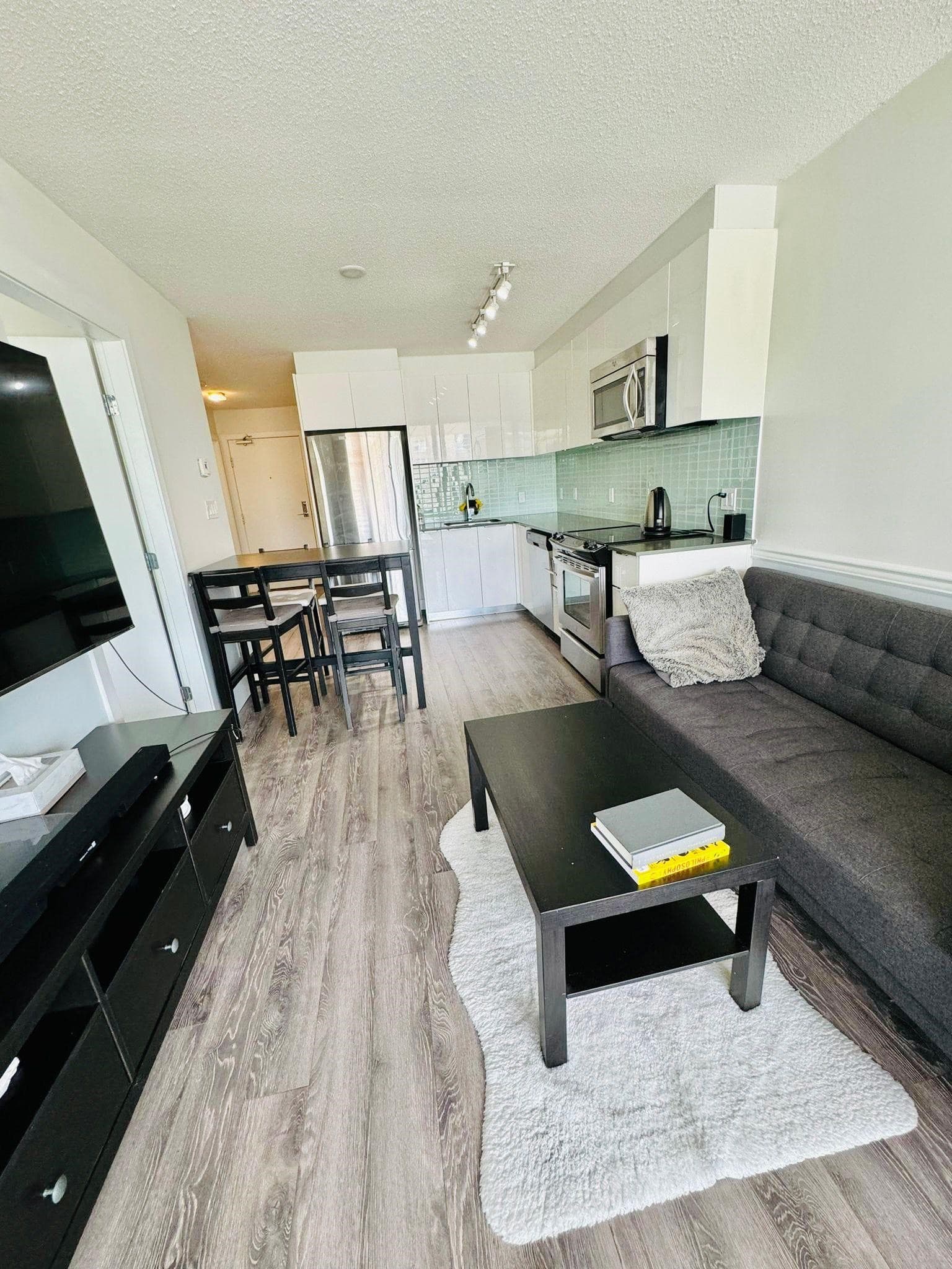 803 - 1325 Rolston Street, Vancouver, V6B 0M2 — photo 2