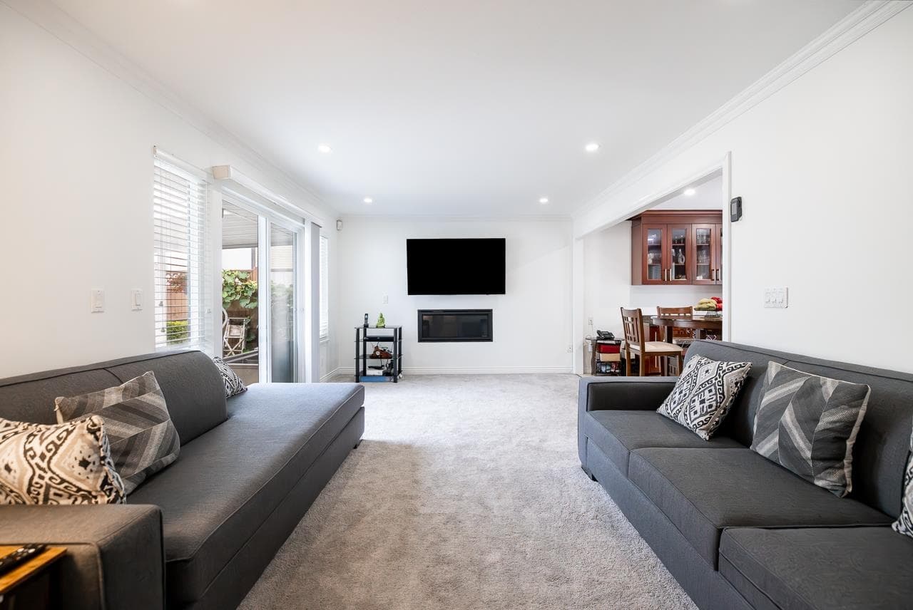 432 Riverview Crescent, Coquitlam, V3C 4X8 — photo 1