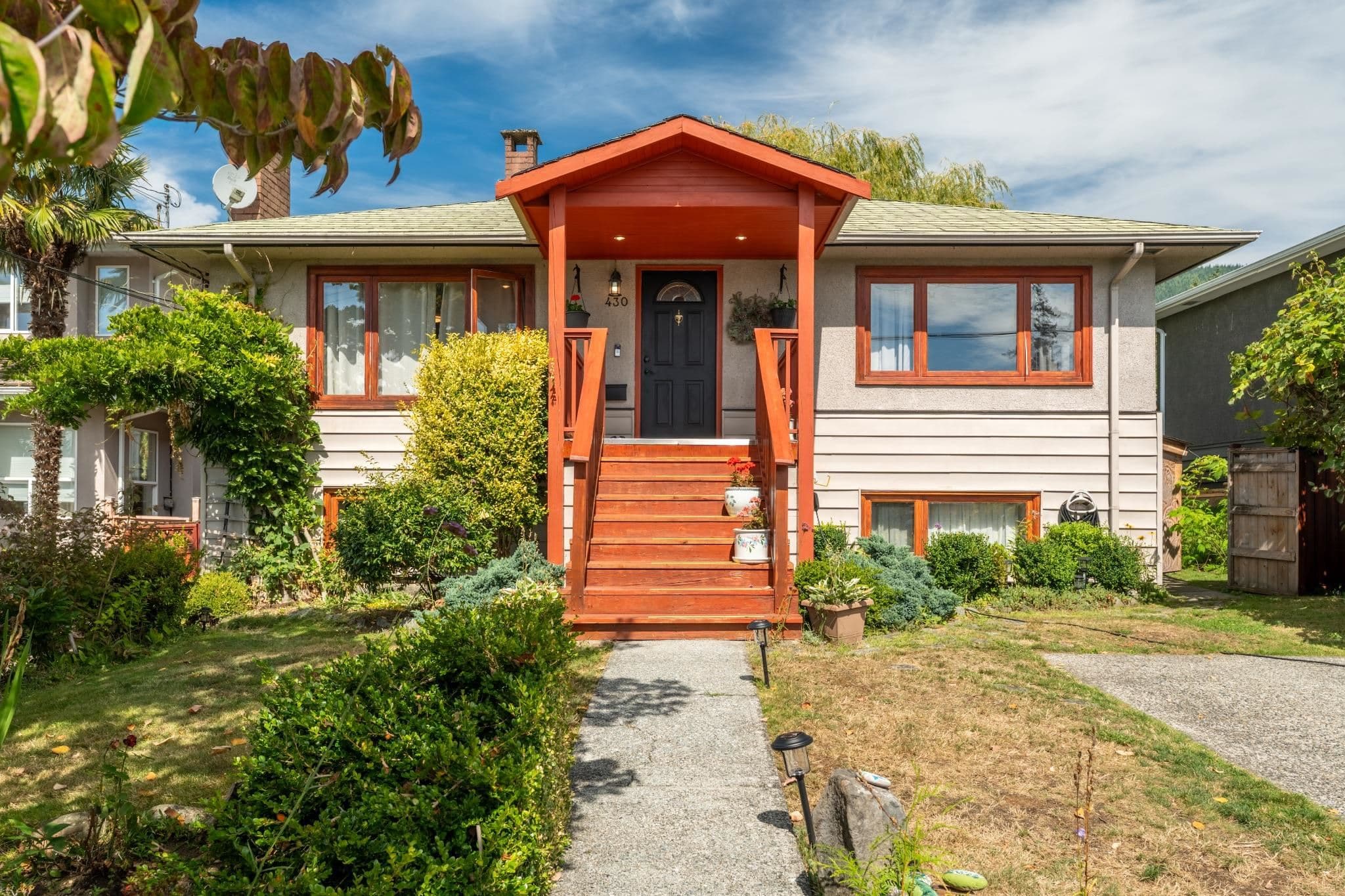 430 W Kings Road, North Vancouver, V7N 2M3 — photo 1