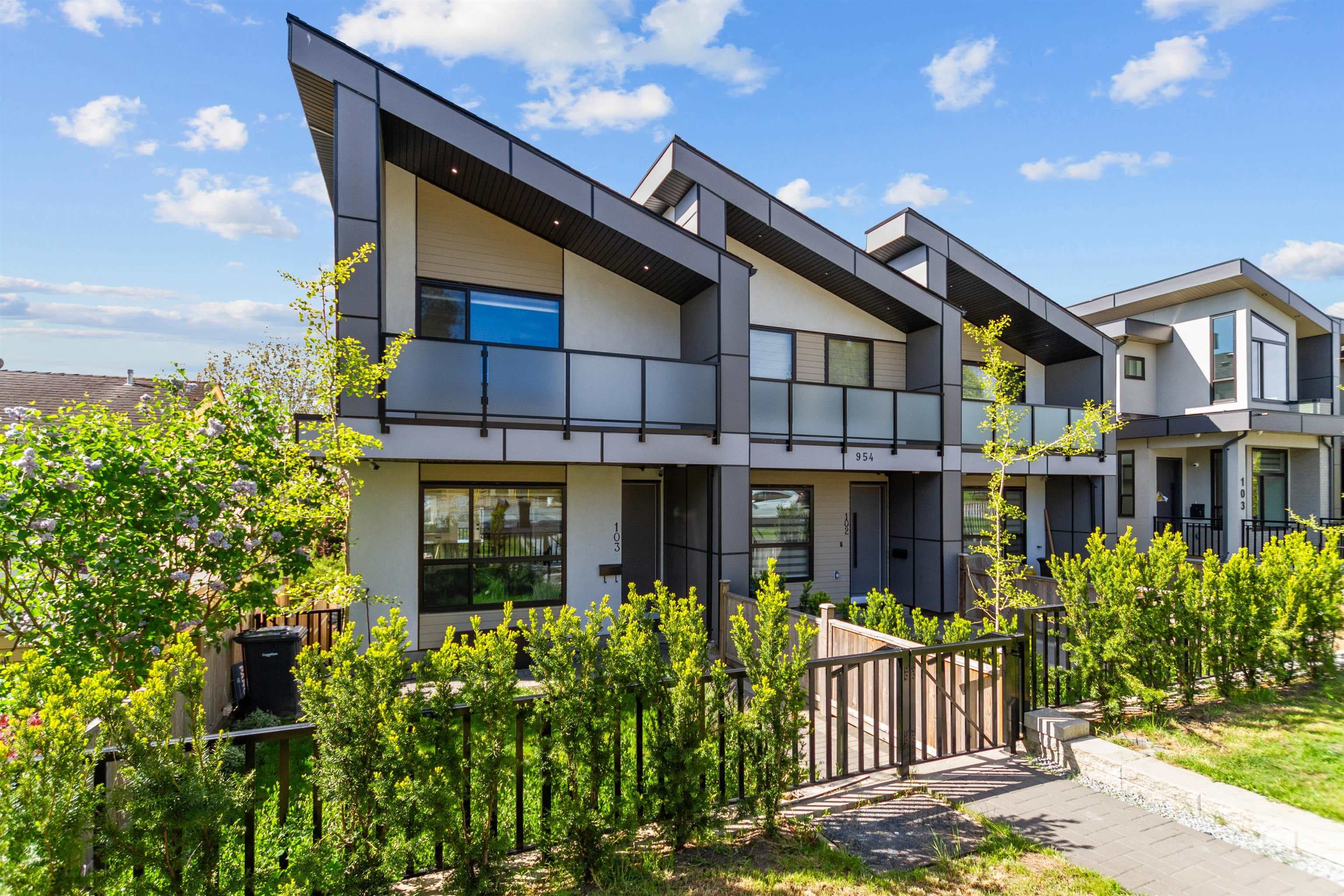 101 - 954 Edgar Avenue, Coquitlam, V3K 2J9 — photo 1