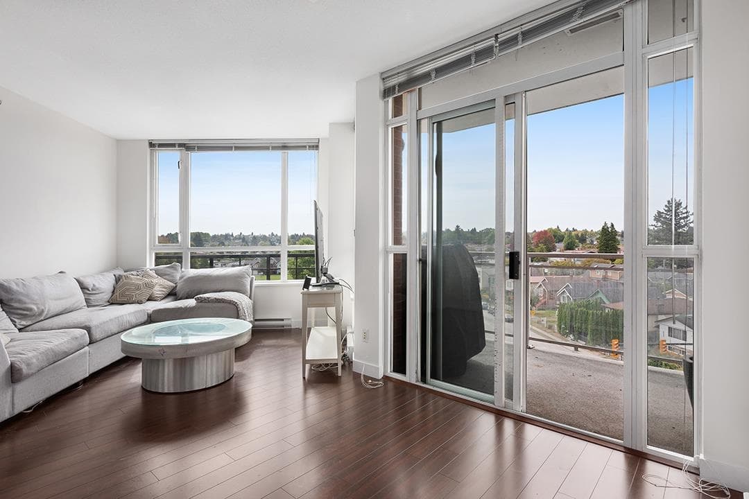 623 - 4078 Knight Street, Vancouver, V5N 5Y9 — photo 2