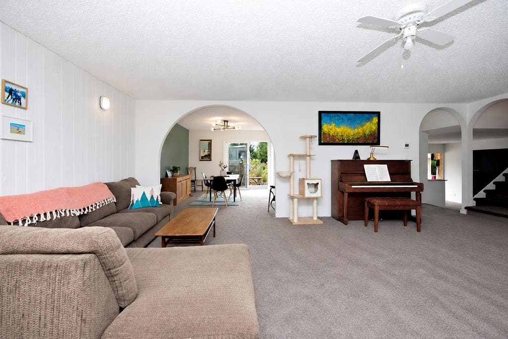 6447 Samron Road, Sechelt, V7Z 0M8 — photo 5