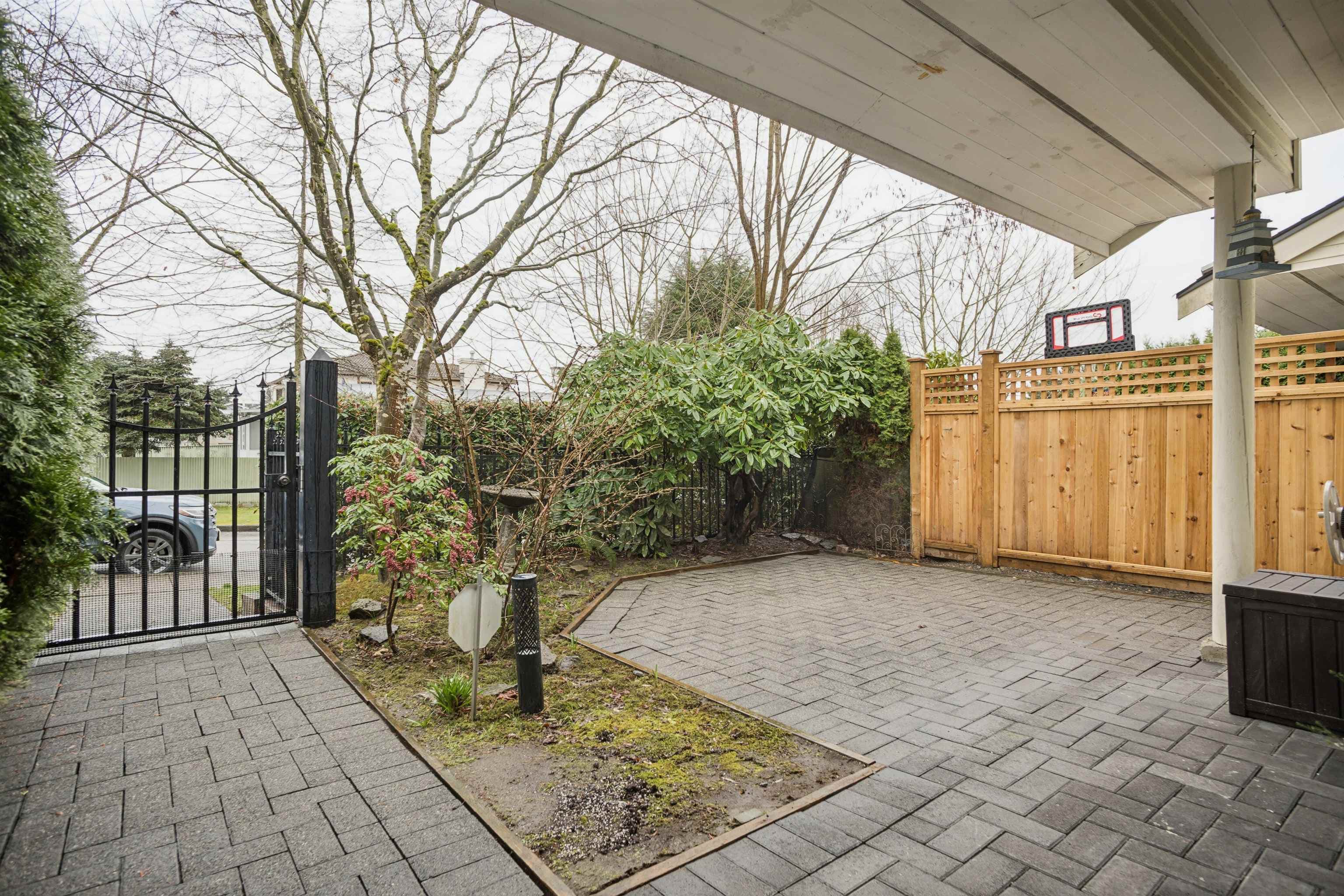 7561 Manitoba Street, Vancouver, V5X 4S9 — photo 3