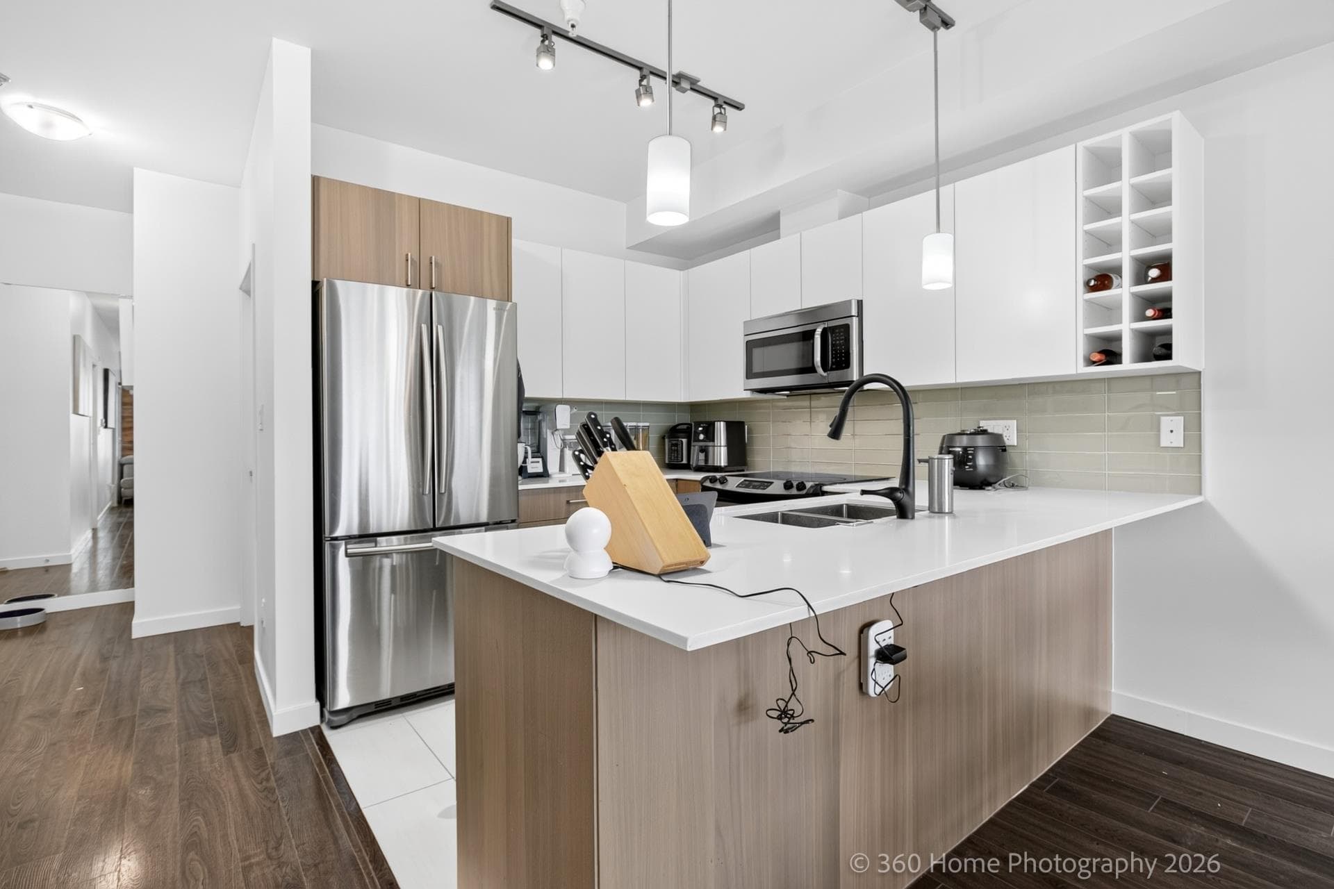 202 - 5288 Grimmer Street, Burnaby, V5H 0C5 — photo 5