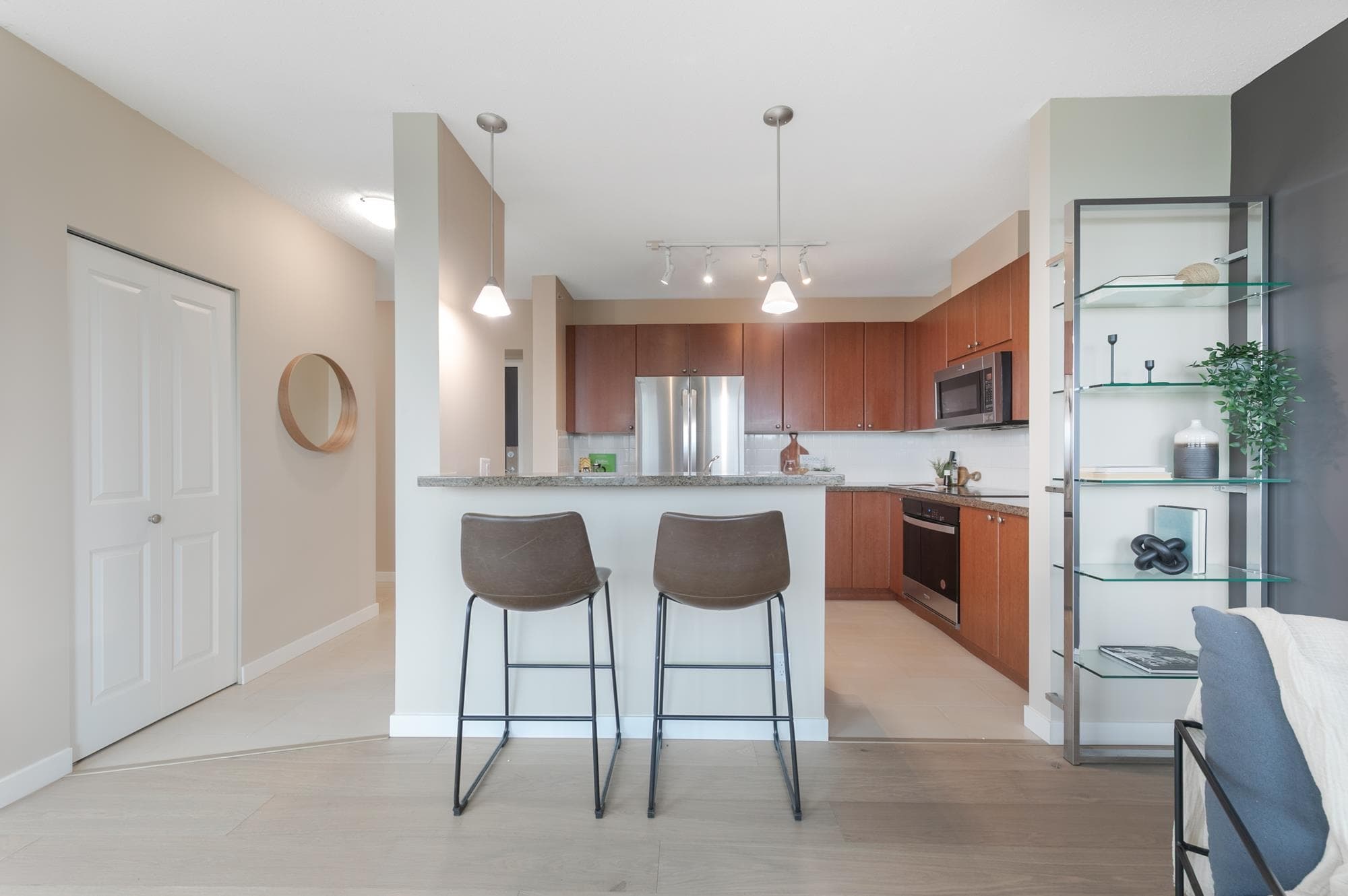 2203 - 15 E Royal Avenue, New Westminster, V3L 0A9 — photo 5