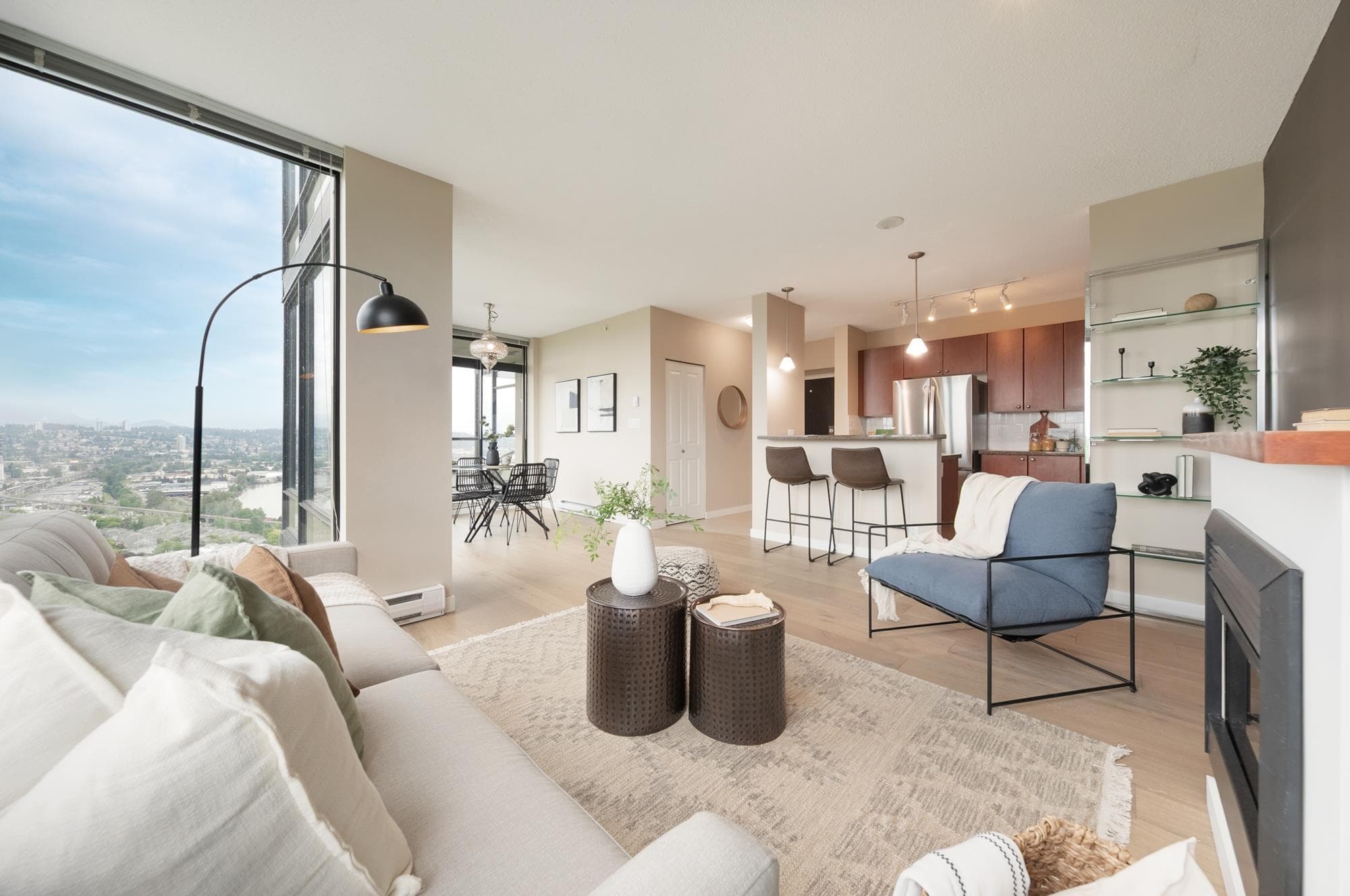 2203 - 15 E Royal Avenue, New Westminster, V3L 0A9 — photo 4