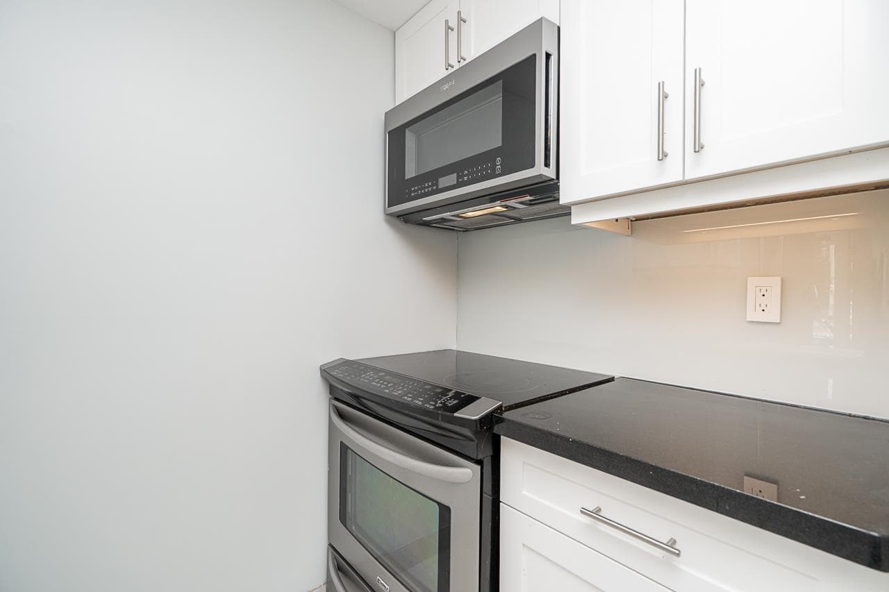 403 - 811 Helmcken Street, Vancouver, V6Z 1B1 — photo 5