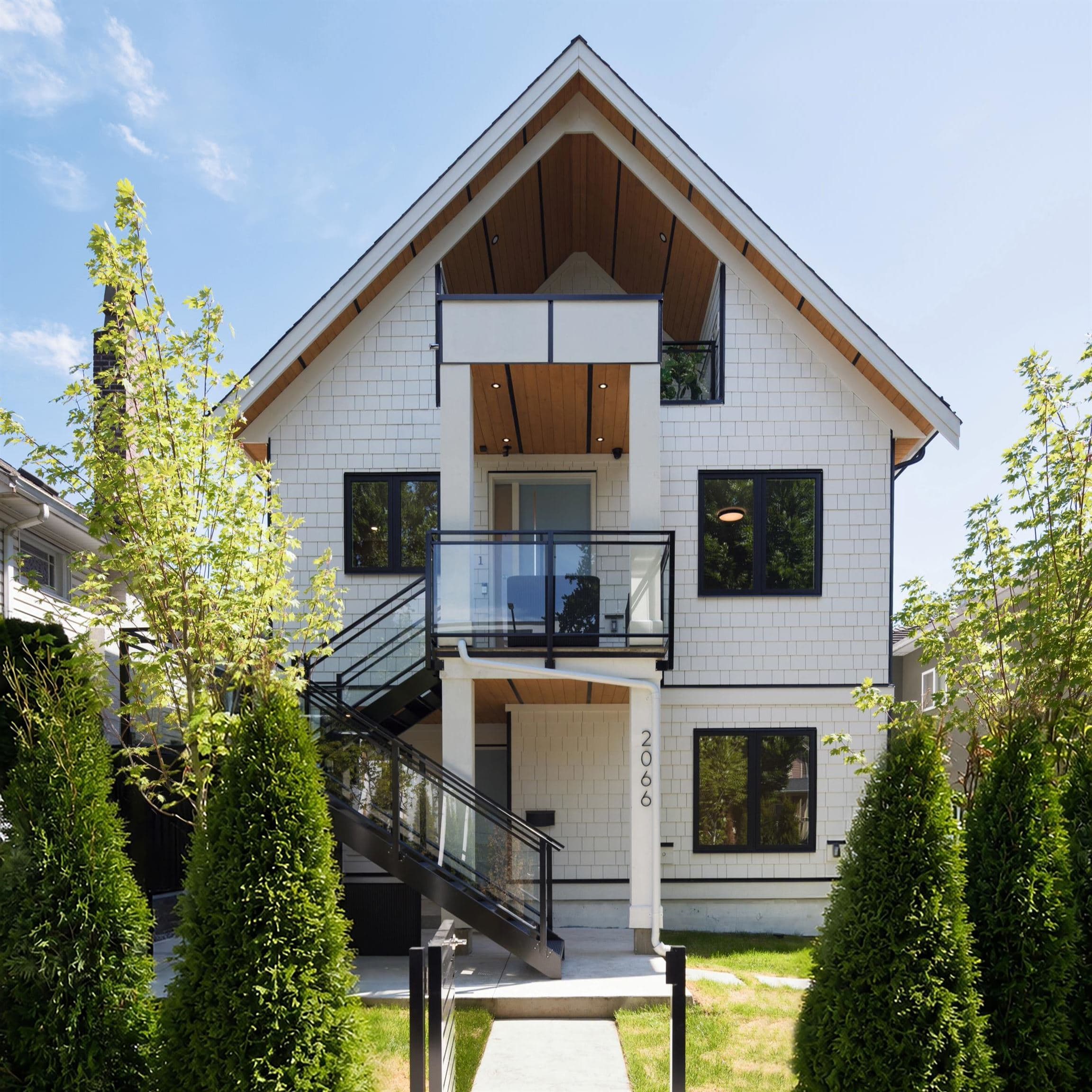 2066 E 1st Avenue, Vancouver, V5N 1B5 — photo 2