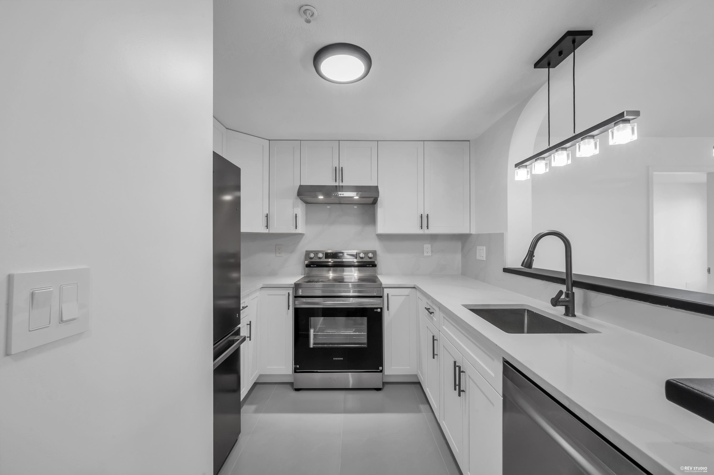 306 - 6833 Village Green, Burnaby, V5E 4M1 — photo 3