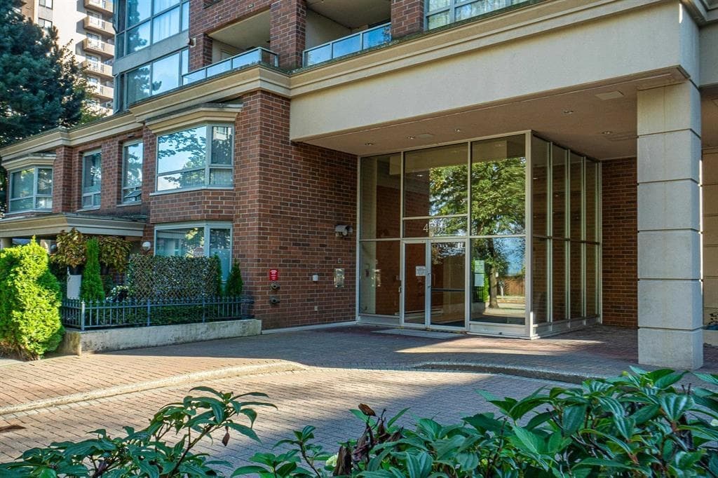 1005 - 4888 Hazel Street, Burnaby, V5H 4T4 — photo 2