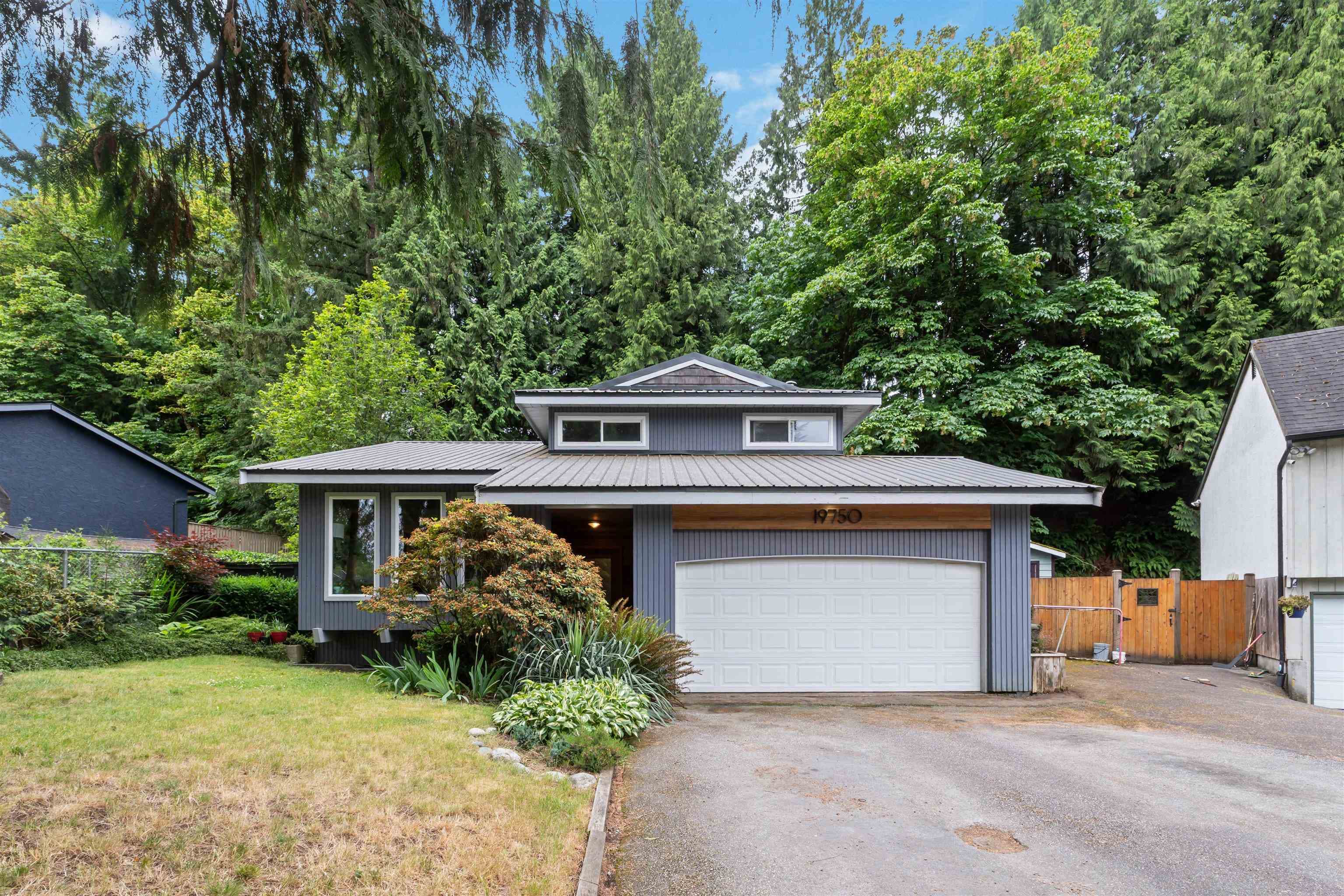 19750 N Wildwood Crescent, Pitt Meadows, V3Y 1M4 — photo 1