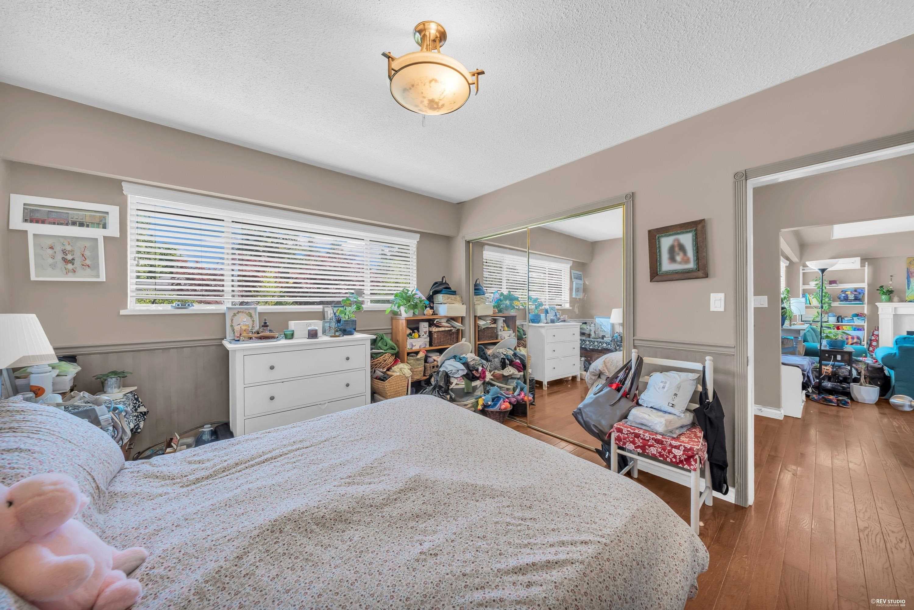 959 Caithness Crescent, Port Moody, V3H 1C7 — photo 2