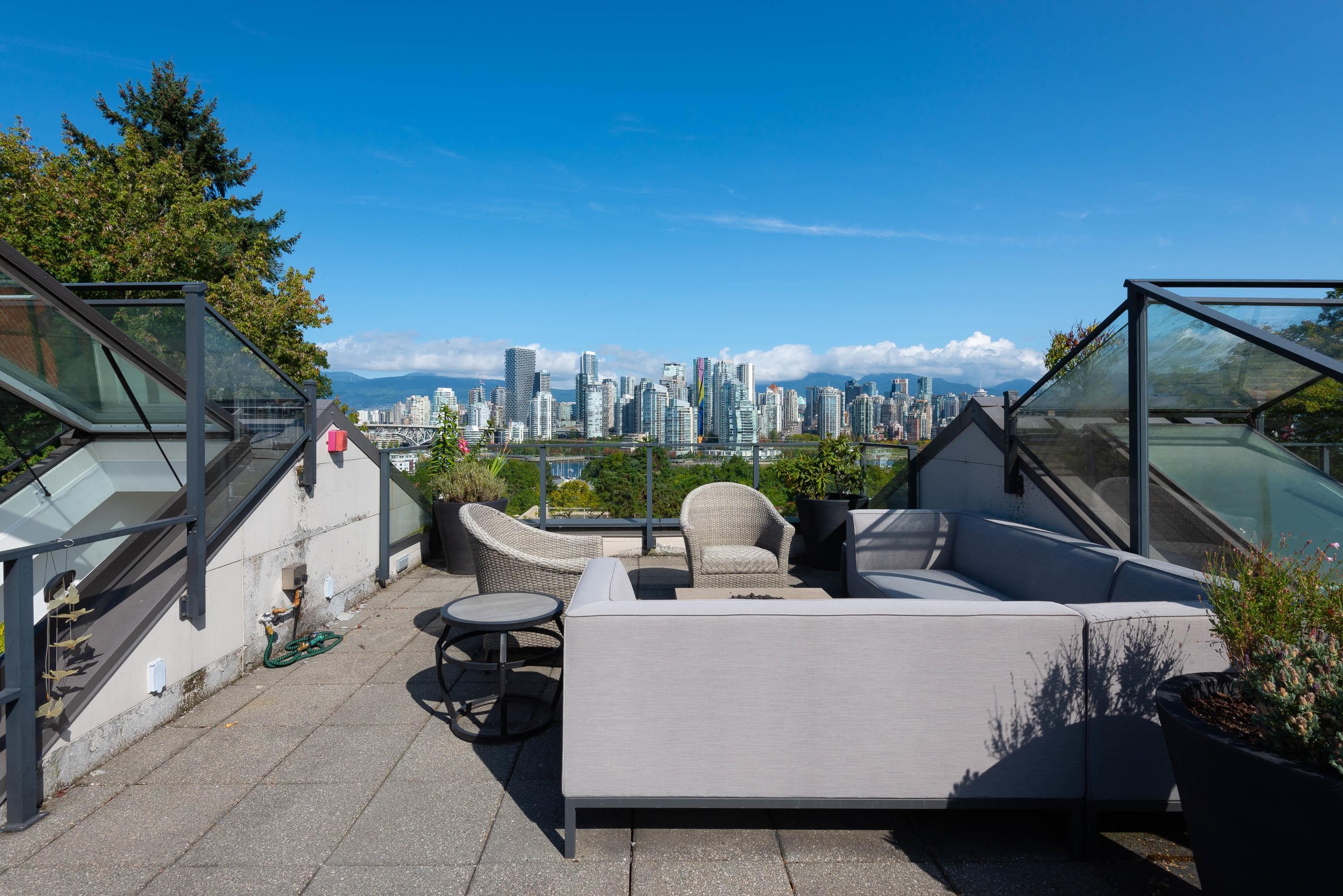 1088 W 7th Avenue, Vancouver, V6H 0B5 — photo 2