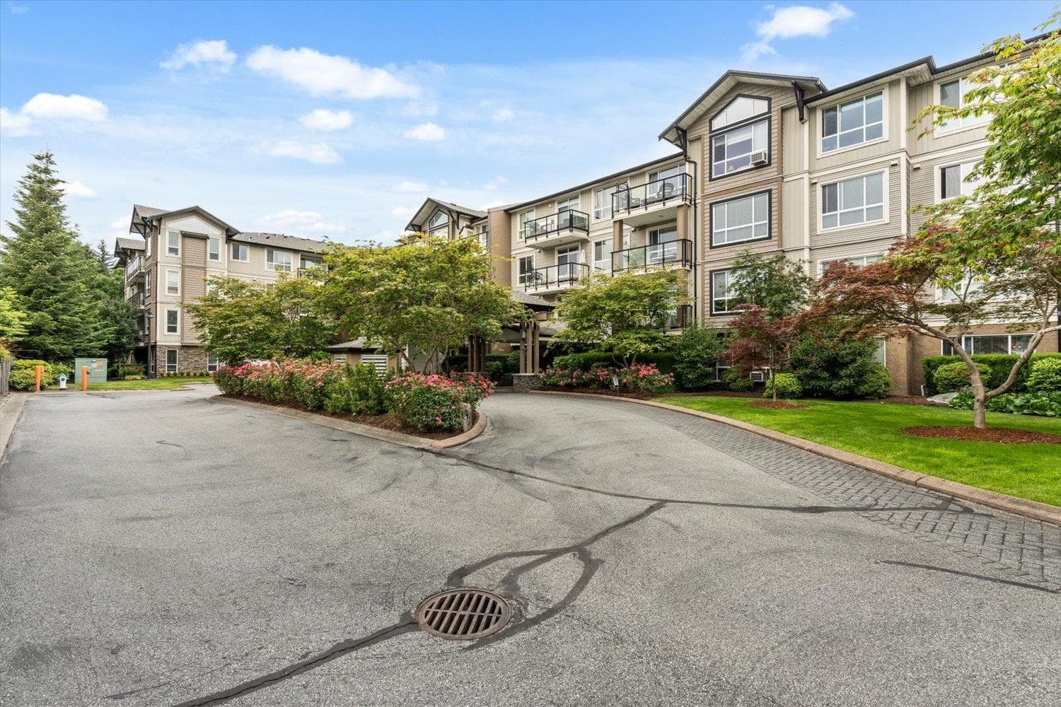 208 - 32729 Garibaldi Drive, Abbotsford, V2T 0A6 — photo 2